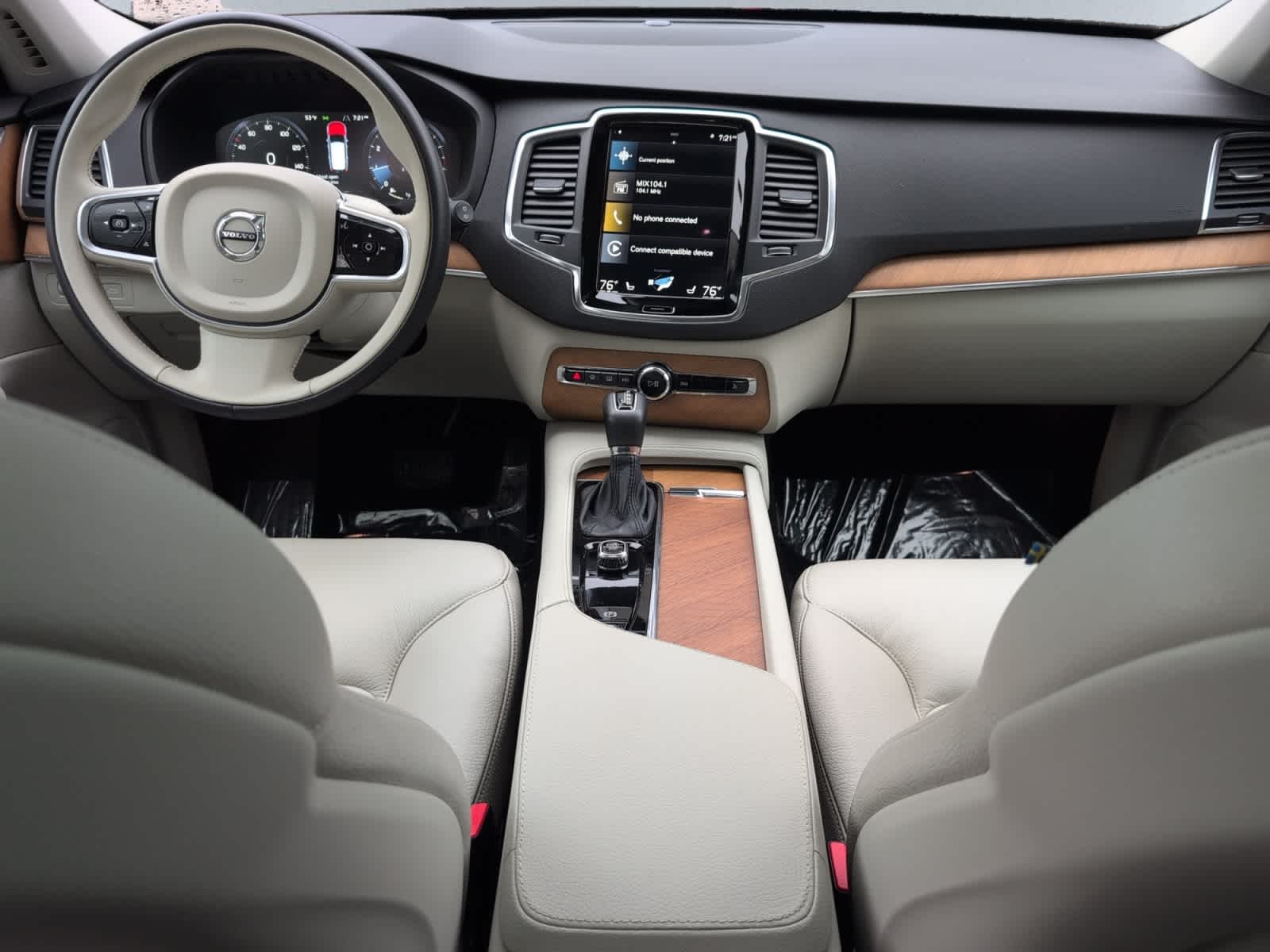 used 2022 Volvo XC90 car, priced at $41,998