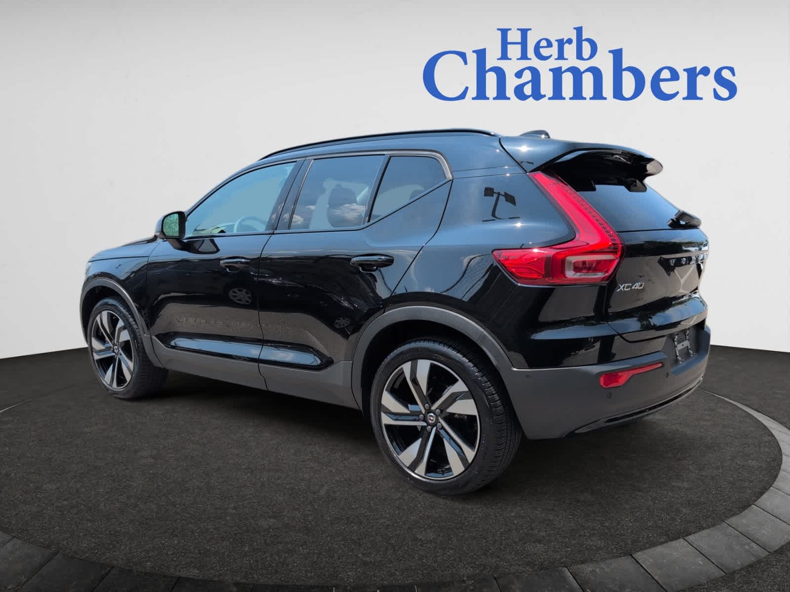 new 2024 Volvo XC40 car, priced at $52,410