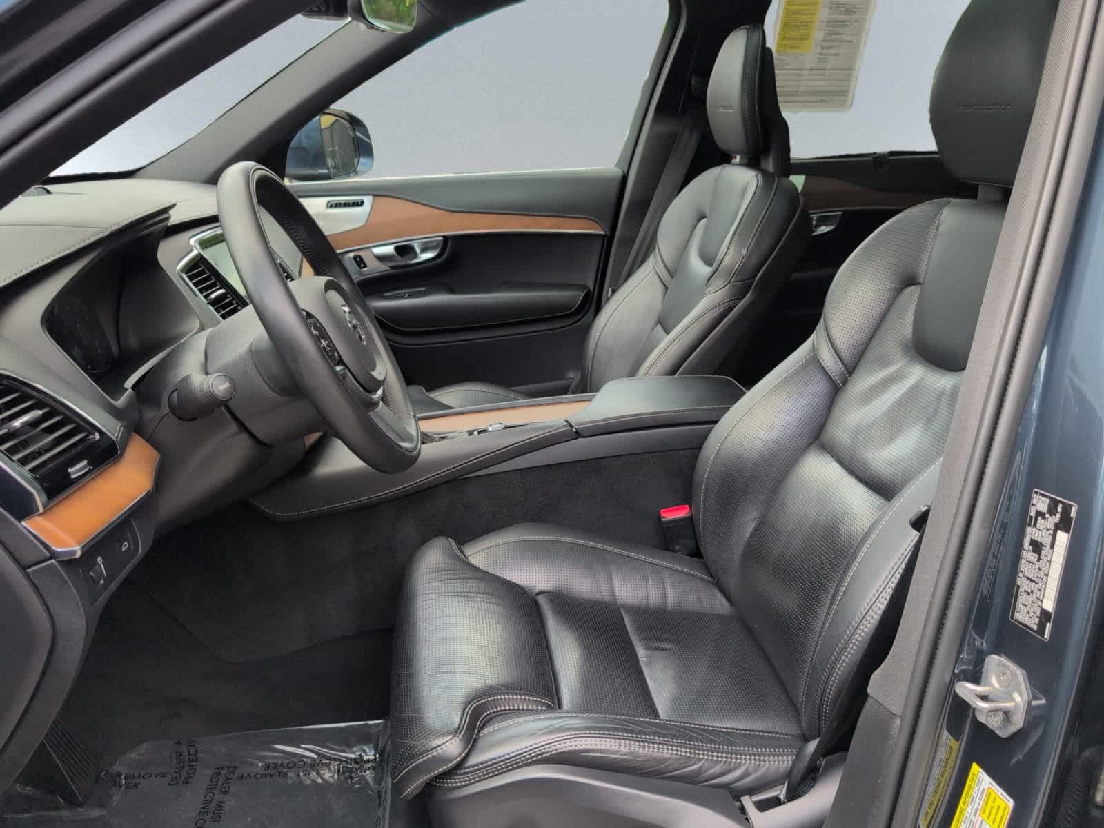 used 2018 Volvo XC90 car, priced at $23,998