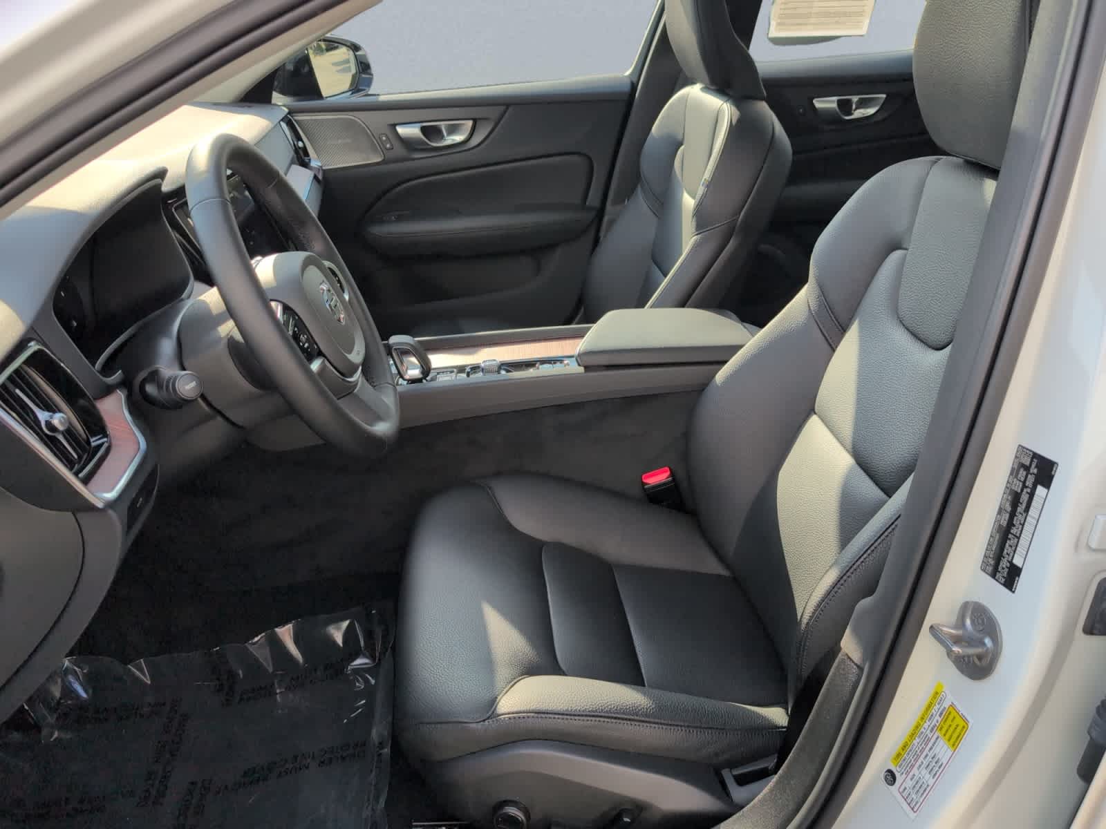 new 2024 Volvo S60 car, priced at $51,925