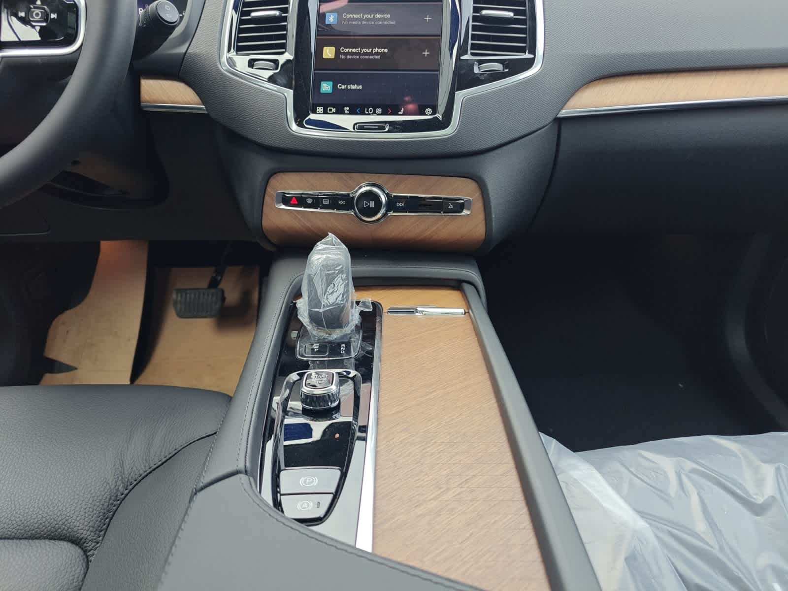 new 2024 Volvo XC90 Recharge Plug-In Hybrid car, priced at $76,080