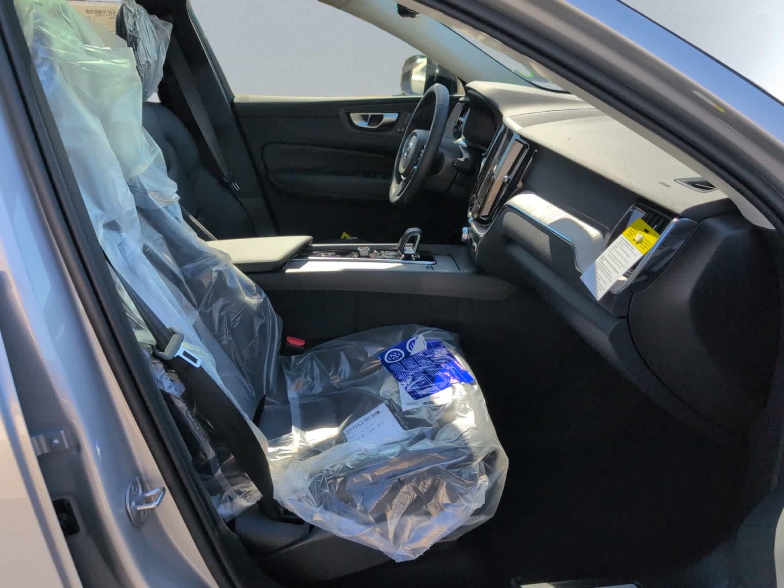 new 2025 Volvo XC60 plug-in hybrid car, priced at $65,455