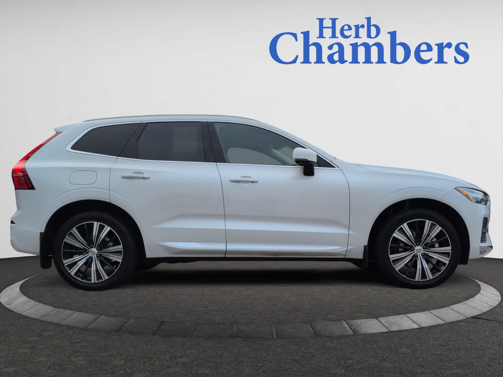 used 2022 Volvo XC60 car, priced at $40,998