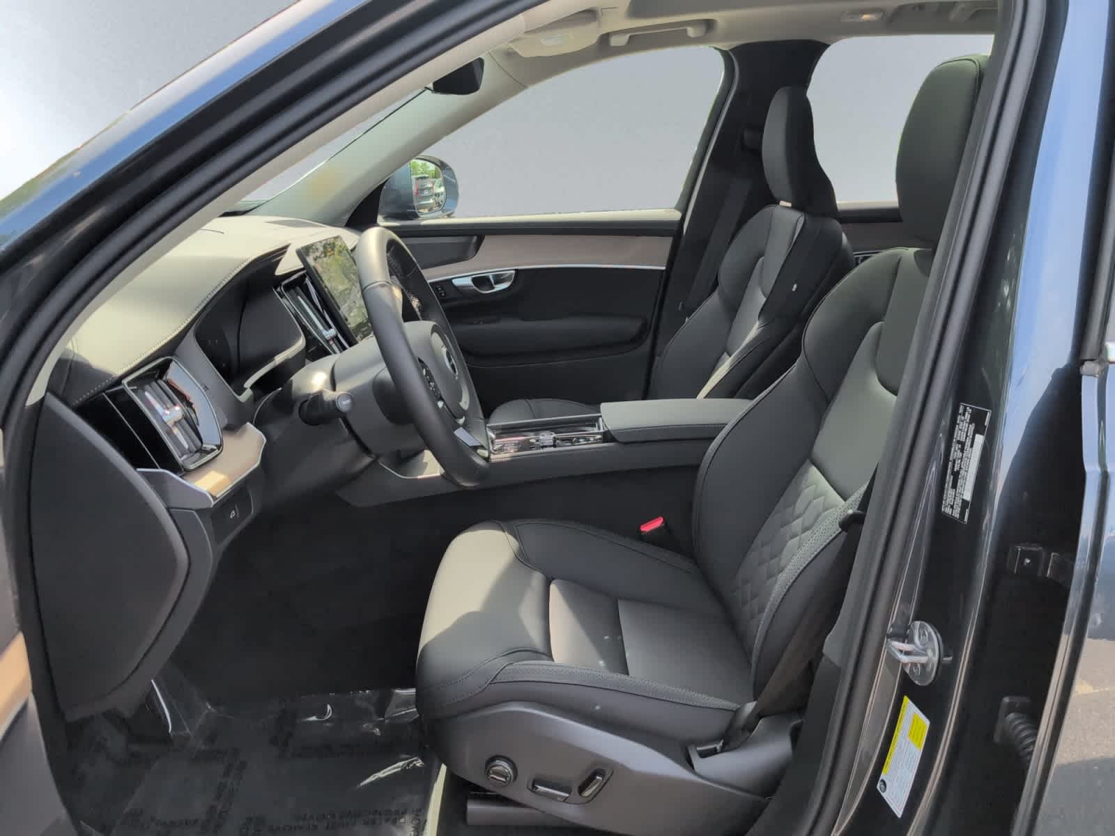 new 2025 Volvo XC90 car, priced at $65,555