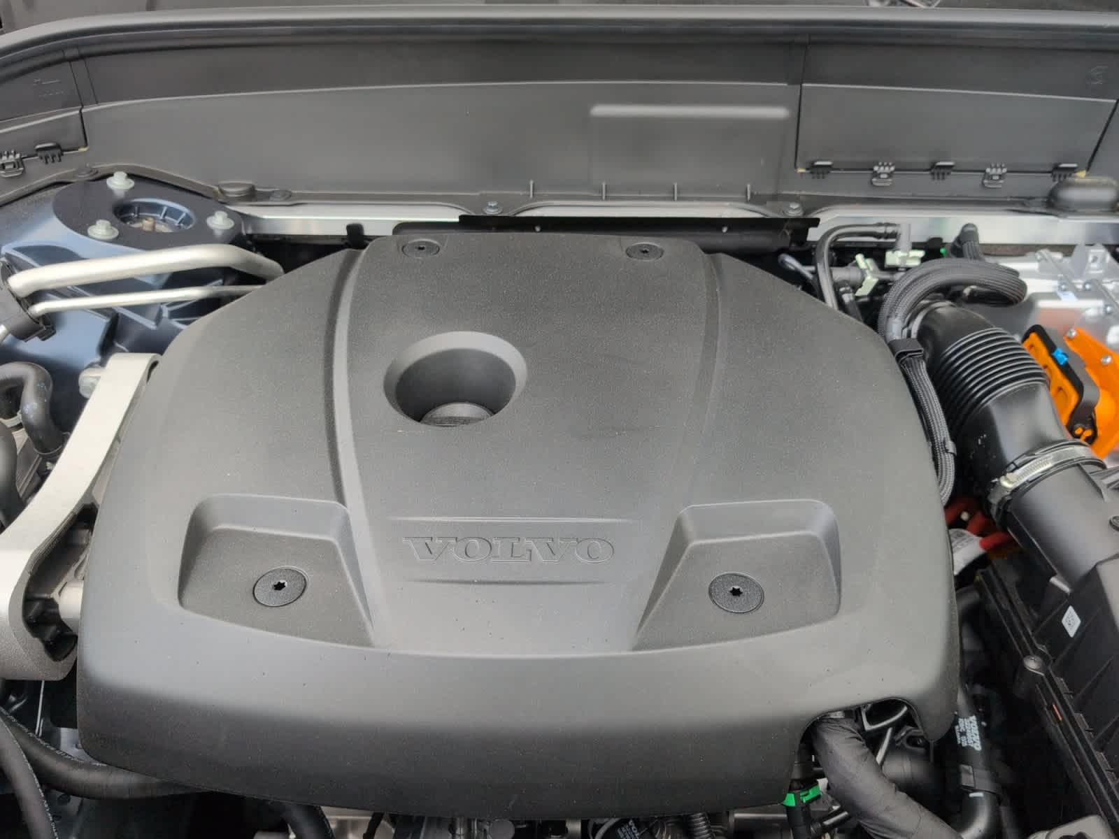 new 2025 Volvo XC90 plug-in hybrid car, priced at $79,635