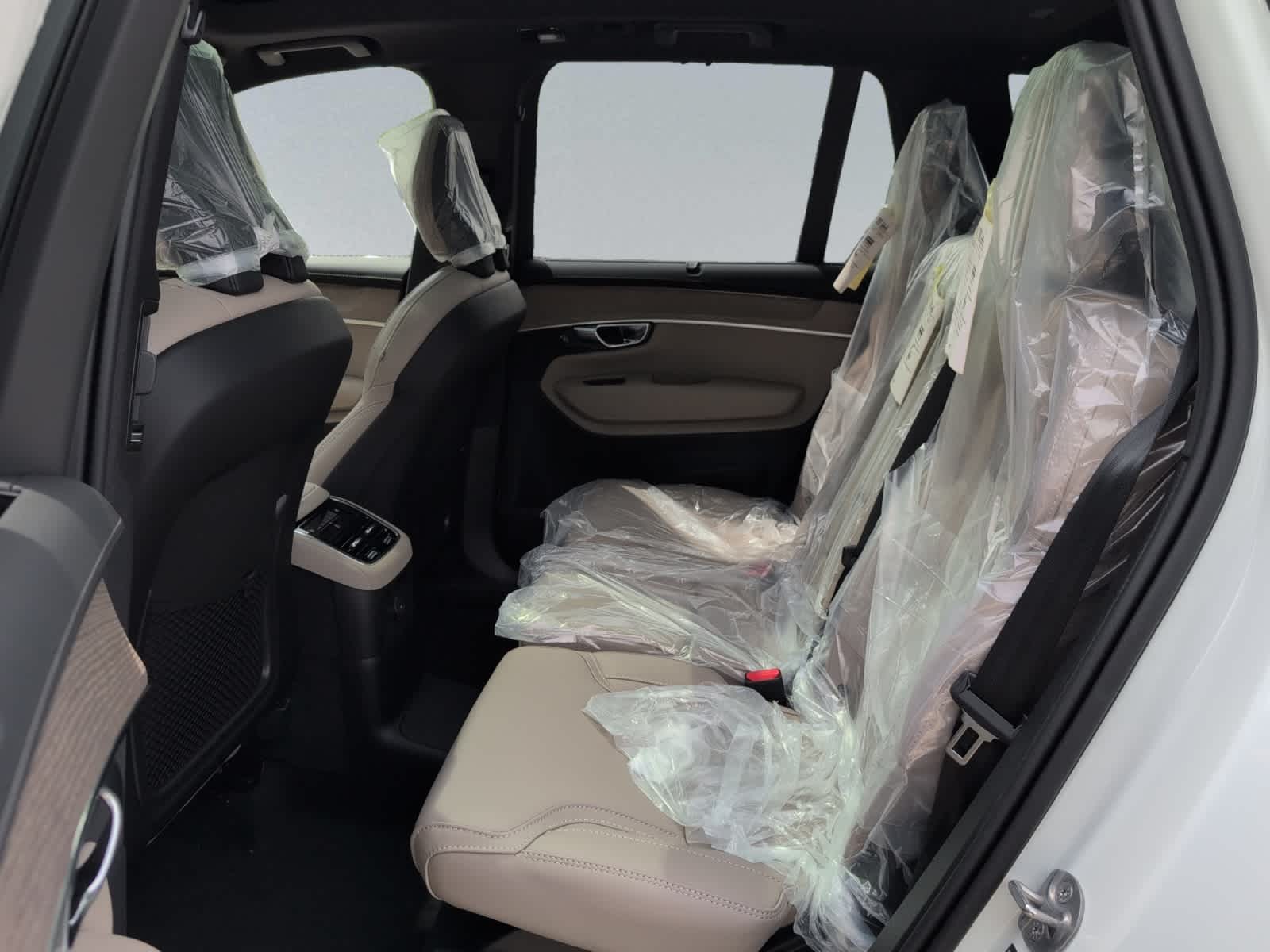 new 2025 Volvo XC90 plug-in hybrid car, priced at $82,405