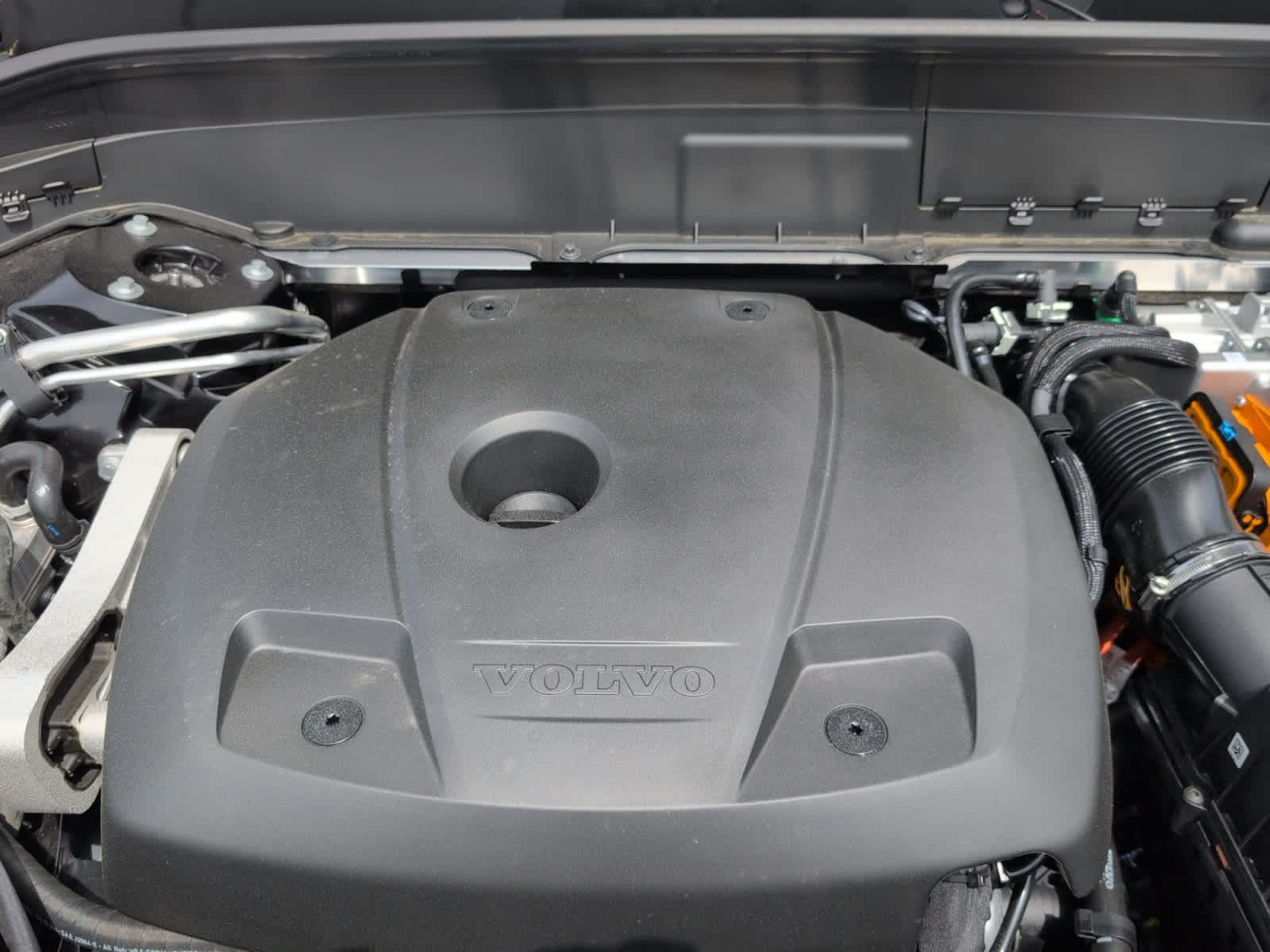 used 2025 Volvo XC90 plug-in hybrid car, priced at $68,998