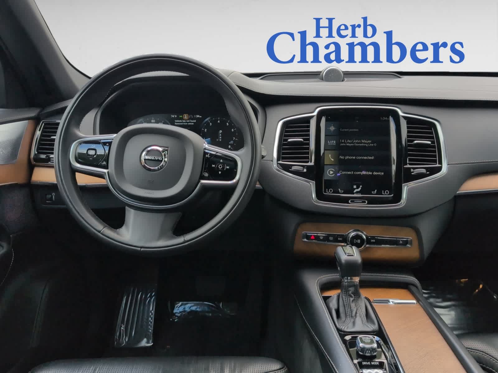 used 2018 Volvo XC90 car, priced at $23,998