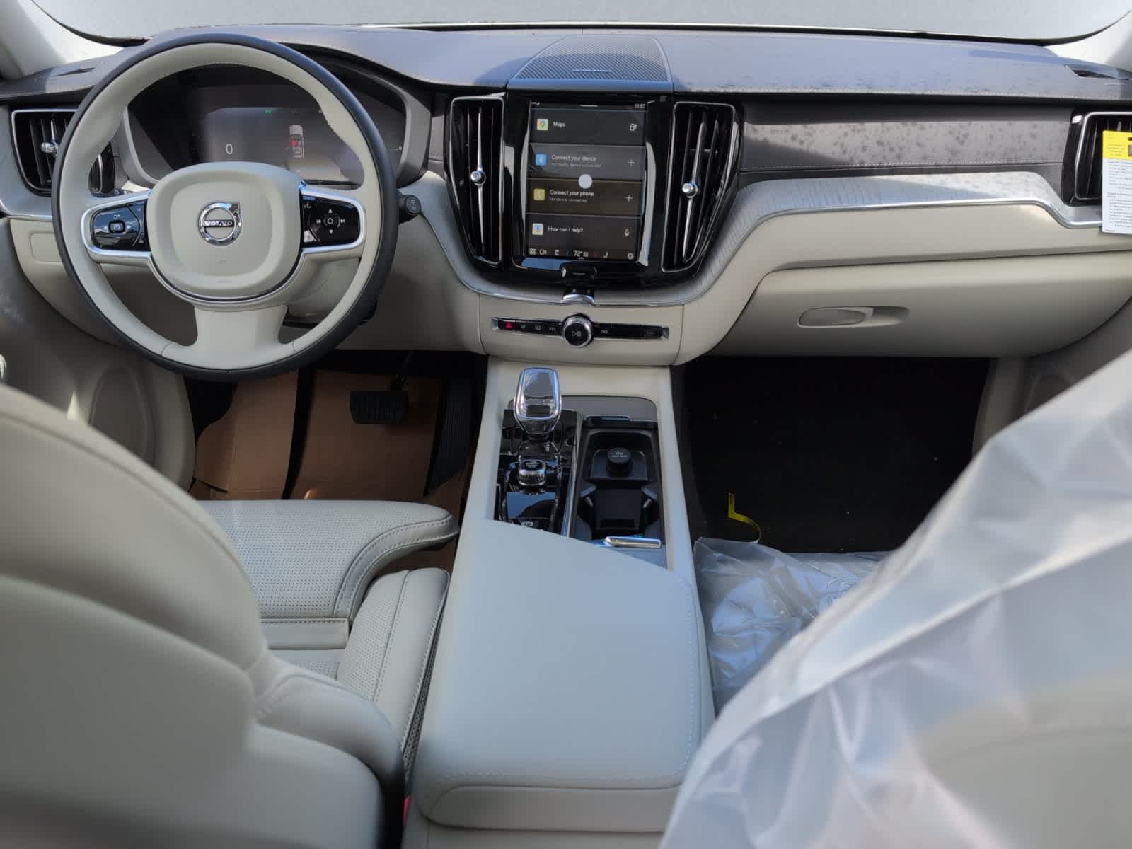 new 2025 Volvo XC60 plug-in hybrid car, priced at $71,510