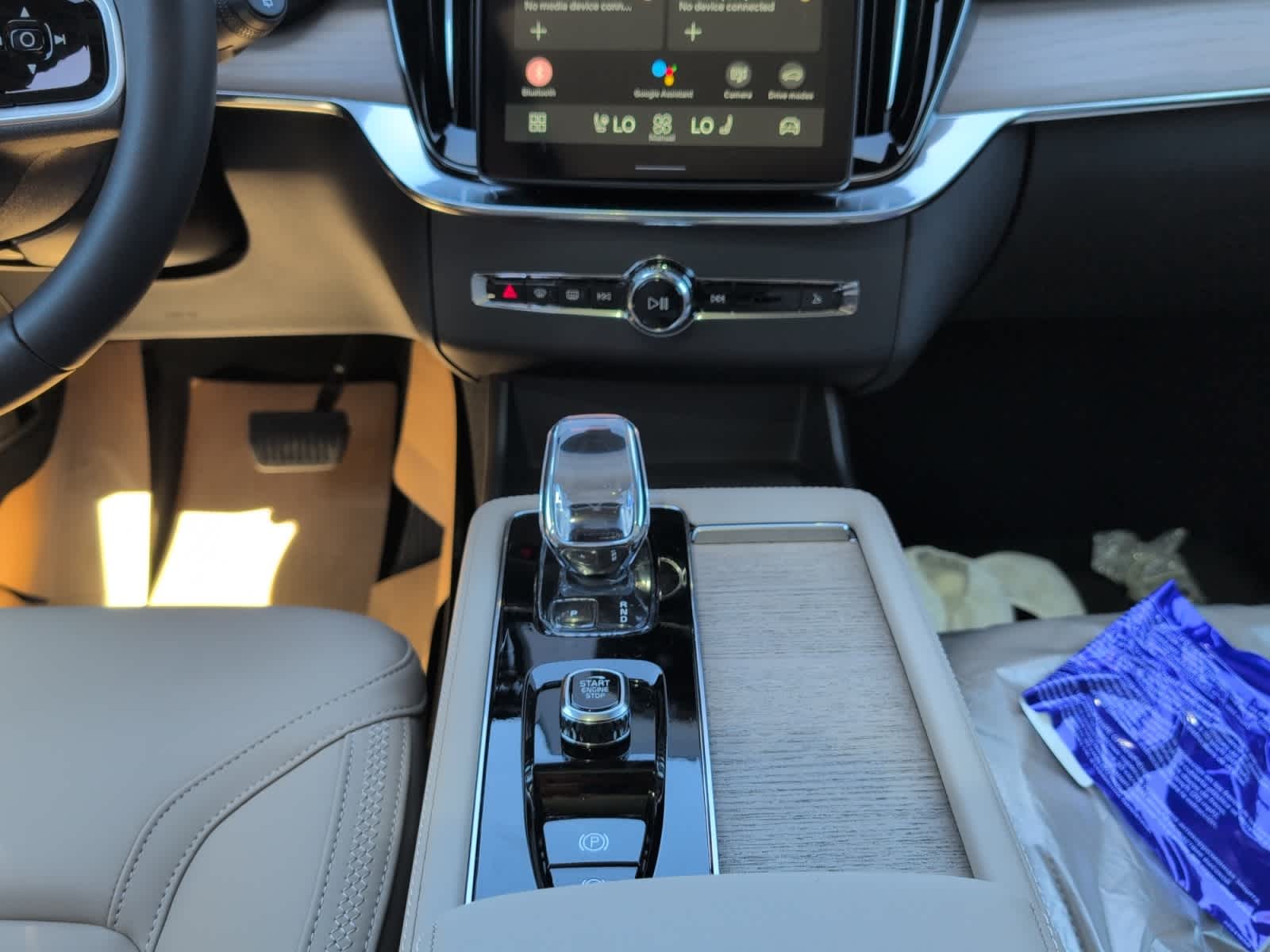 new 2025 Volvo XC90 car, priced at $60,545