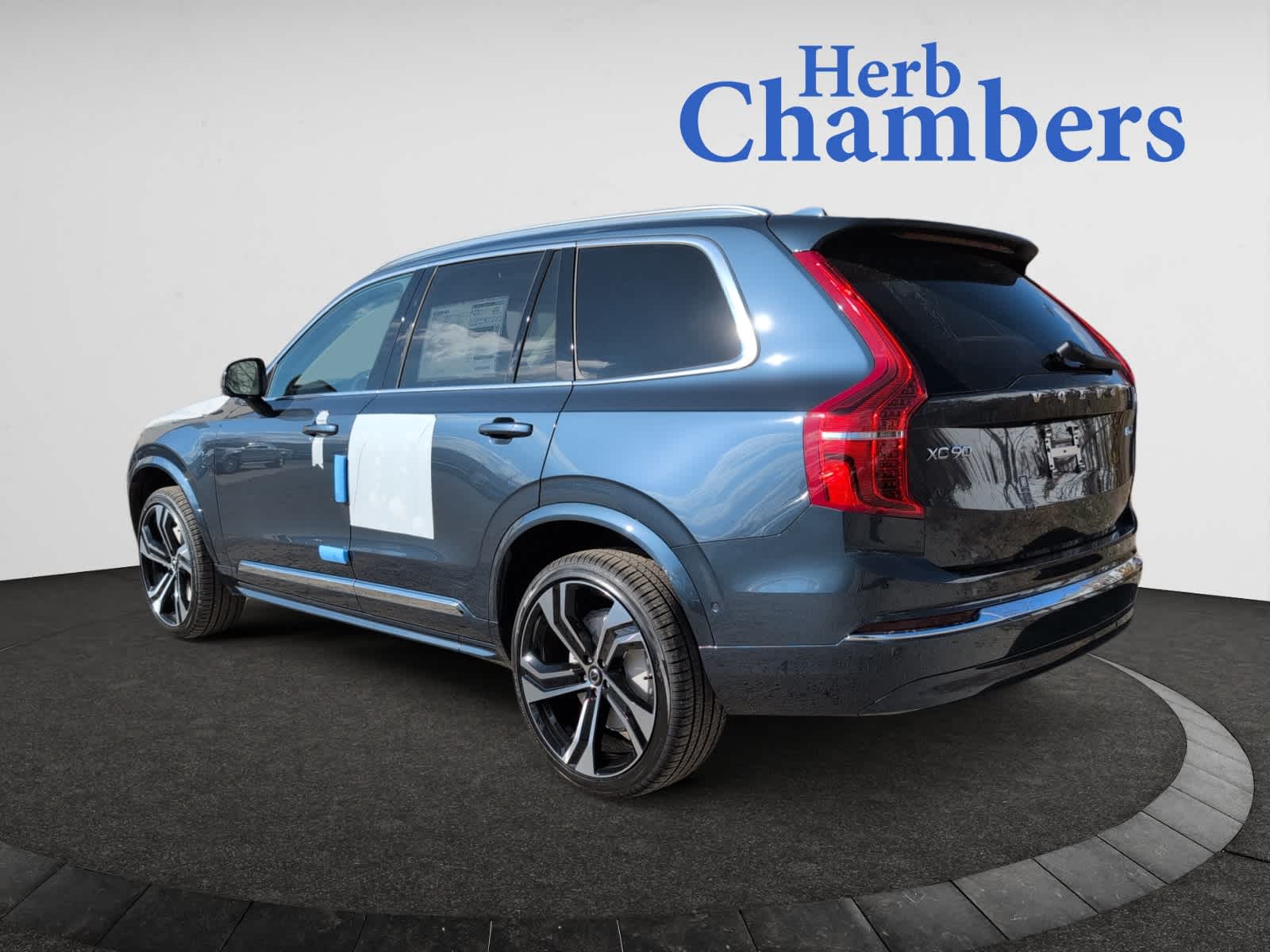 new 2025 Volvo XC90 car, priced at $76,375