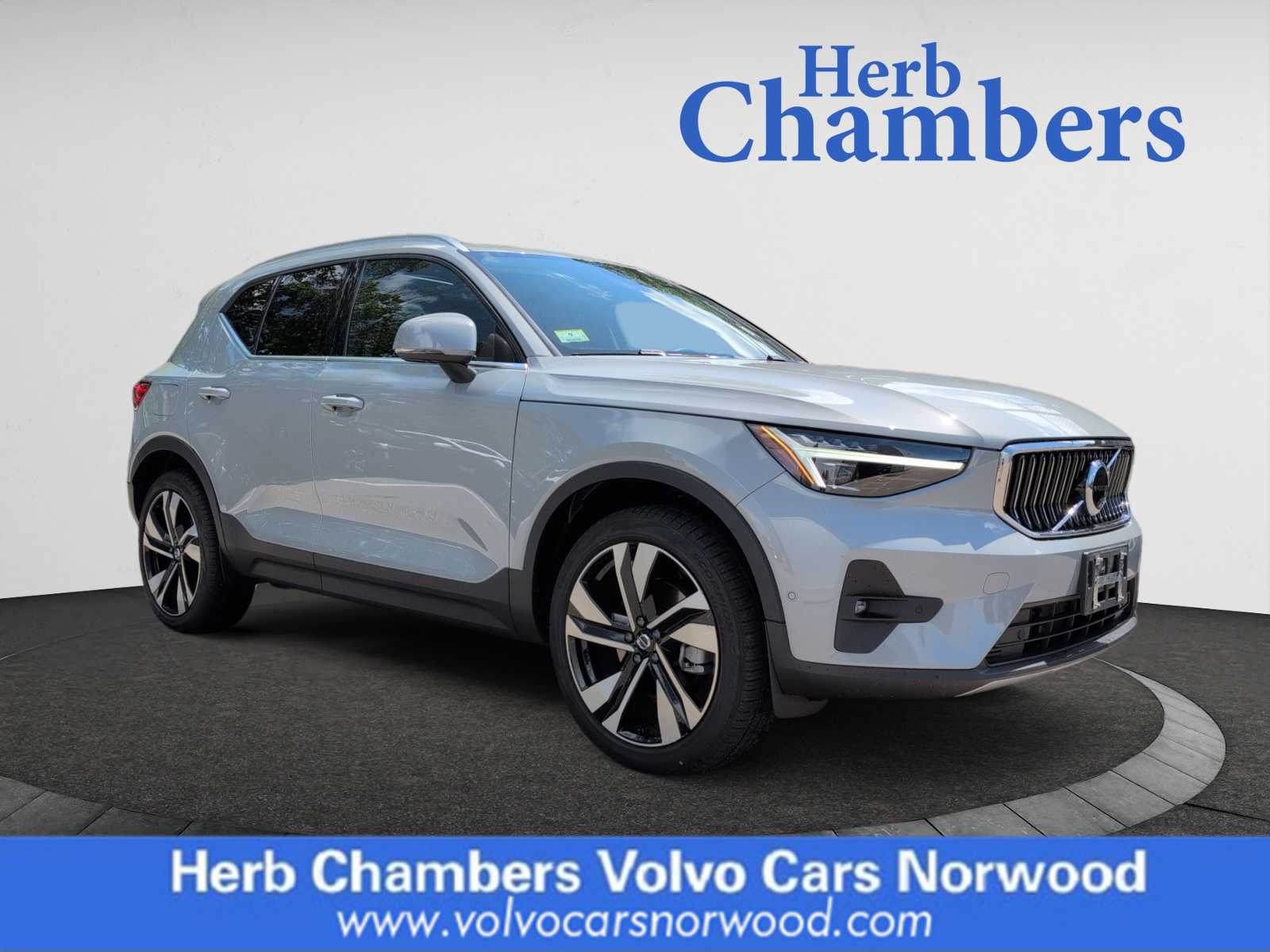 new 2024 Volvo XC40 car, priced at $52,410
