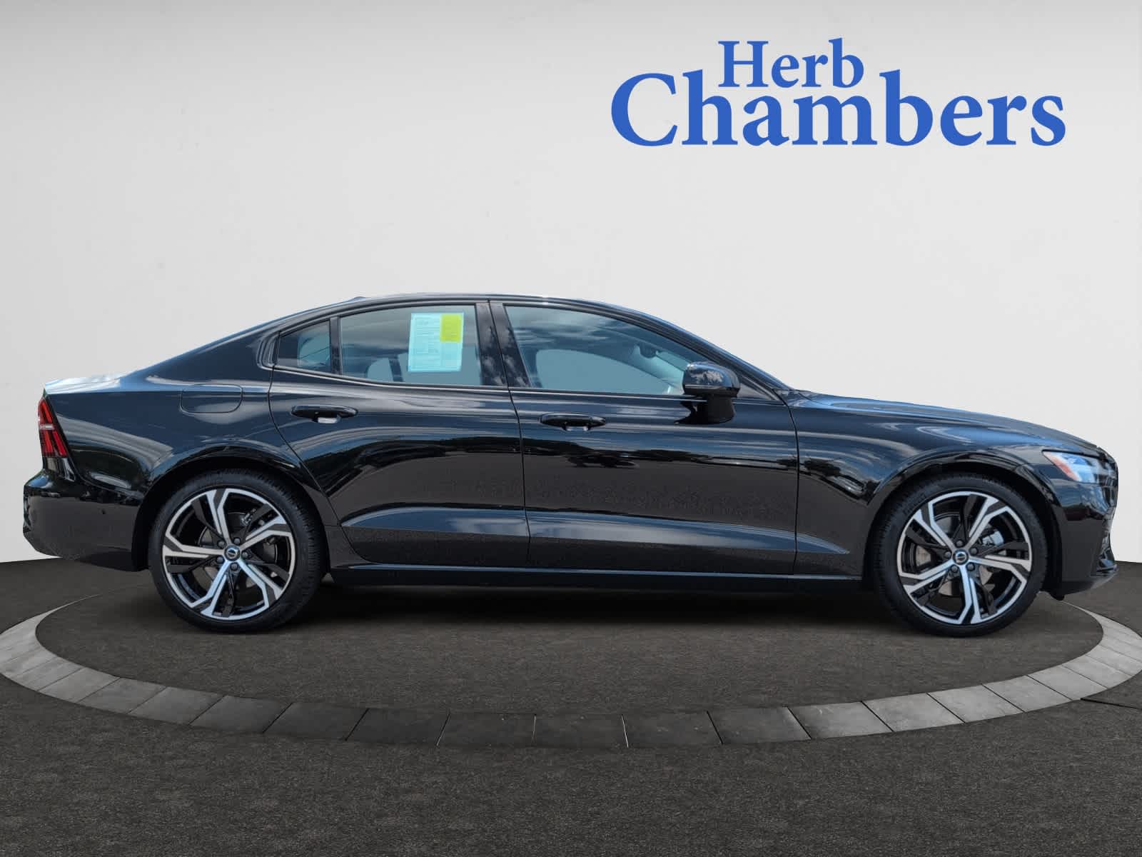 new 2024 Volvo S60 car, priced at $49,575
