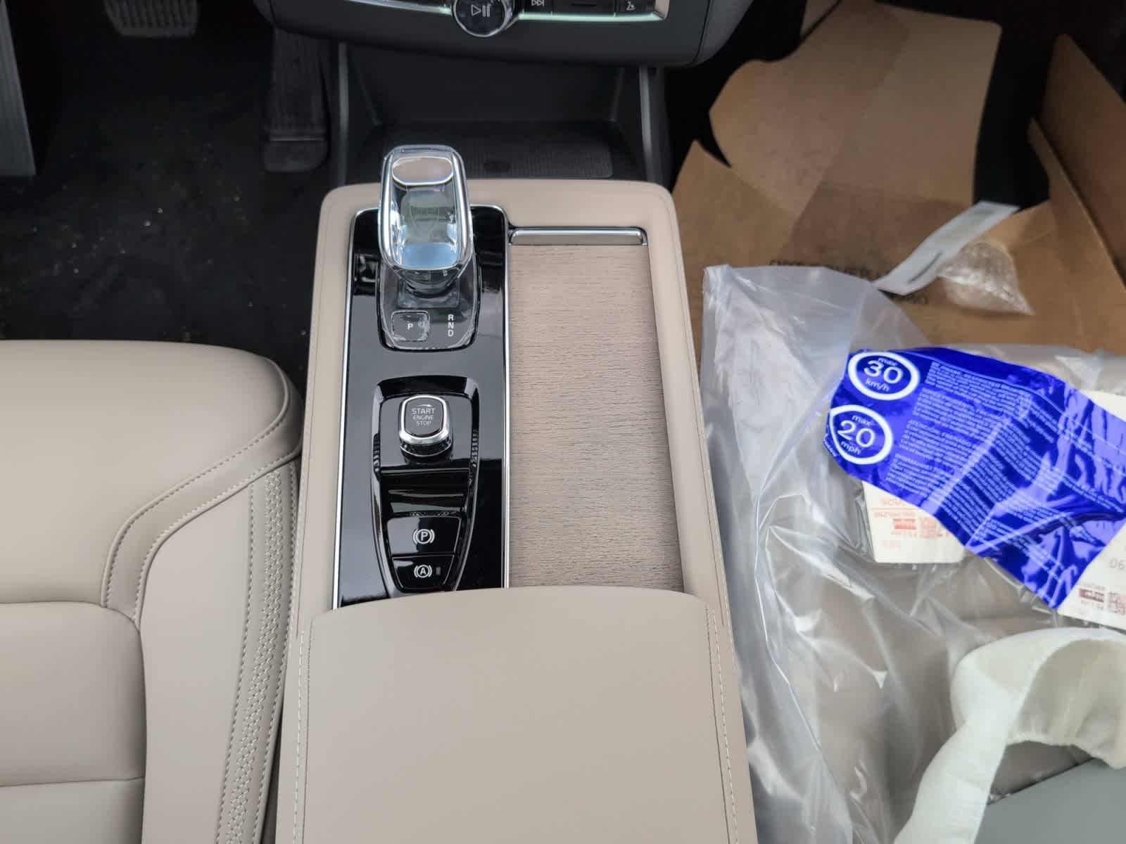 new 2025 Volvo XC90 car, priced at $60,545