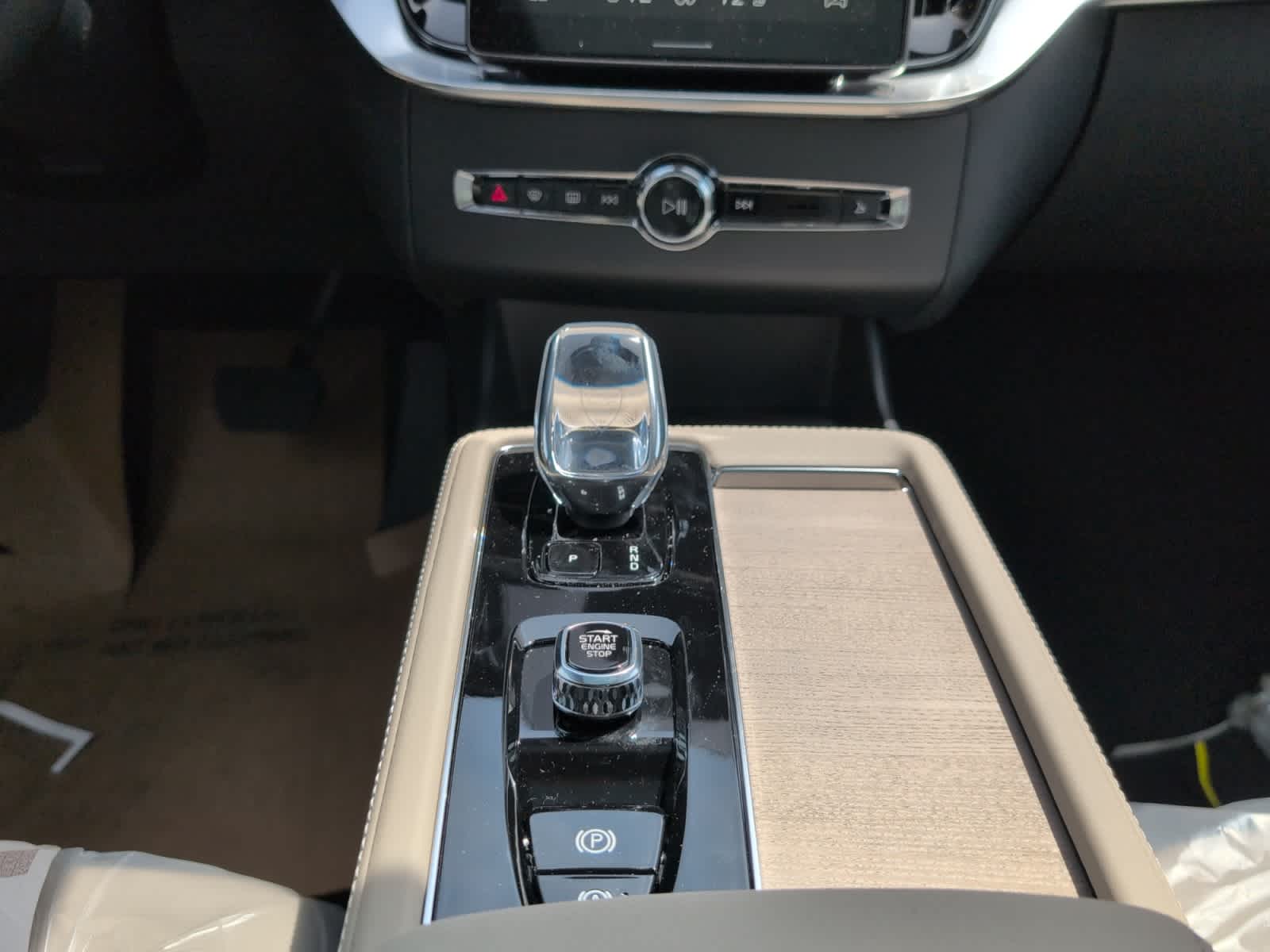 new 2025 Volvo XC90 car, priced at $66,385