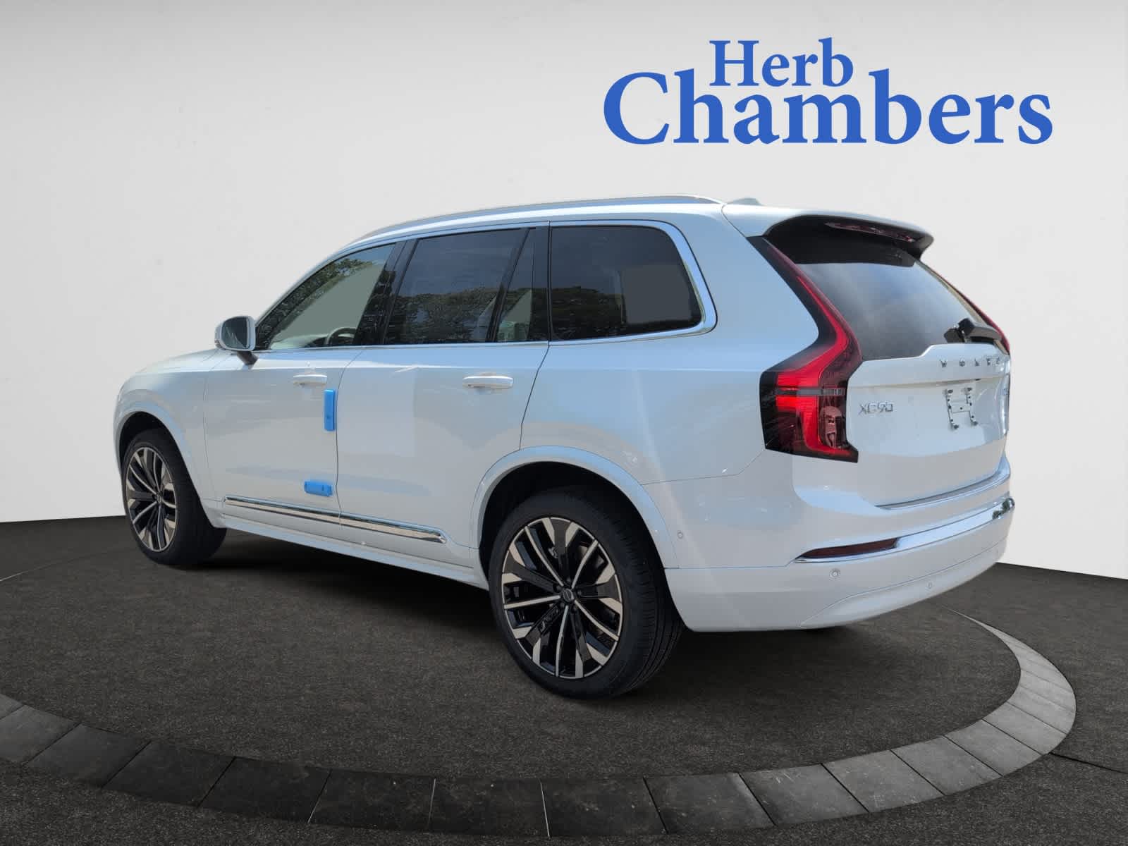 new 2025 Volvo XC90 car, priced at $69,155