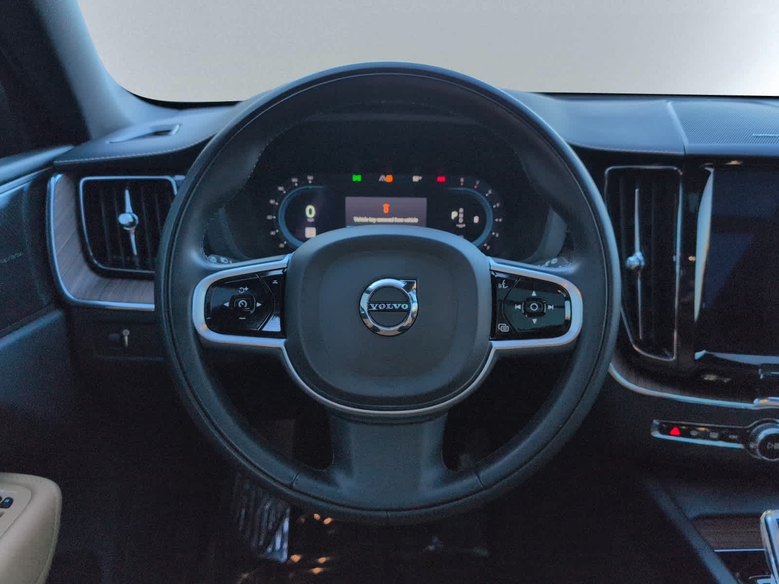 used 2022 Volvo XC60 car, priced at $36,998