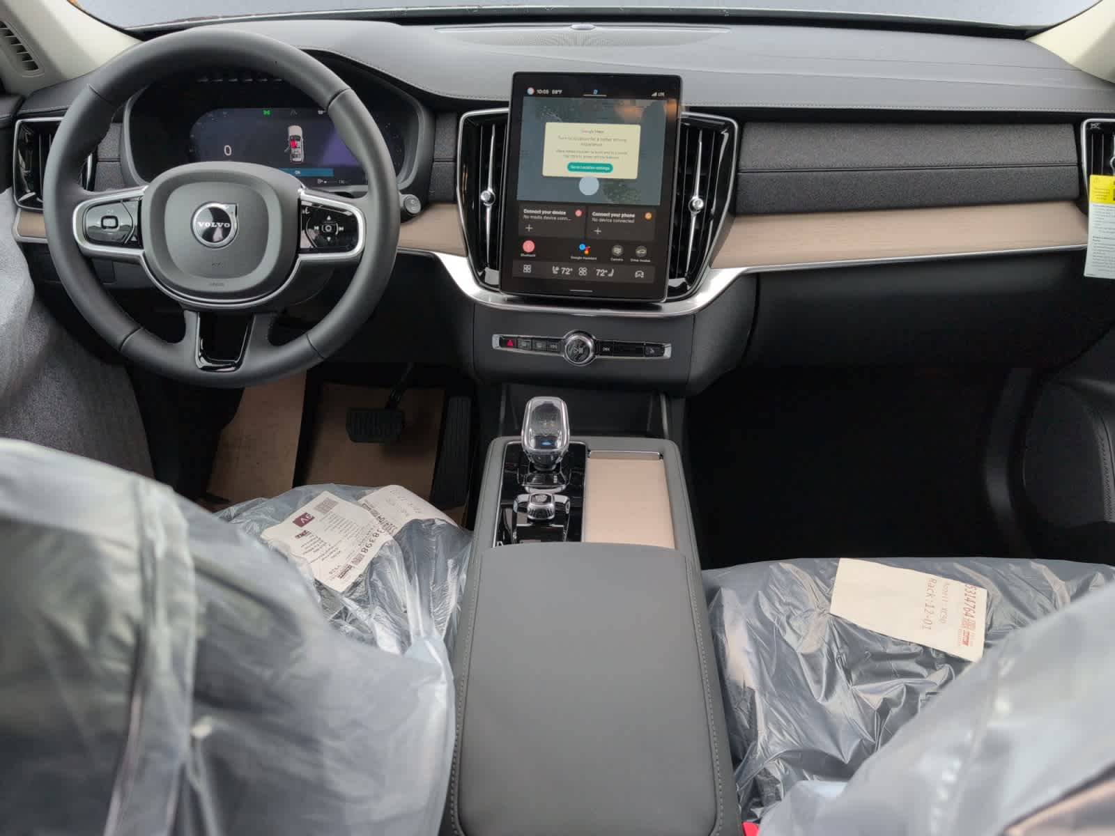 new 2025 Volvo XC90 car, priced at $65,895