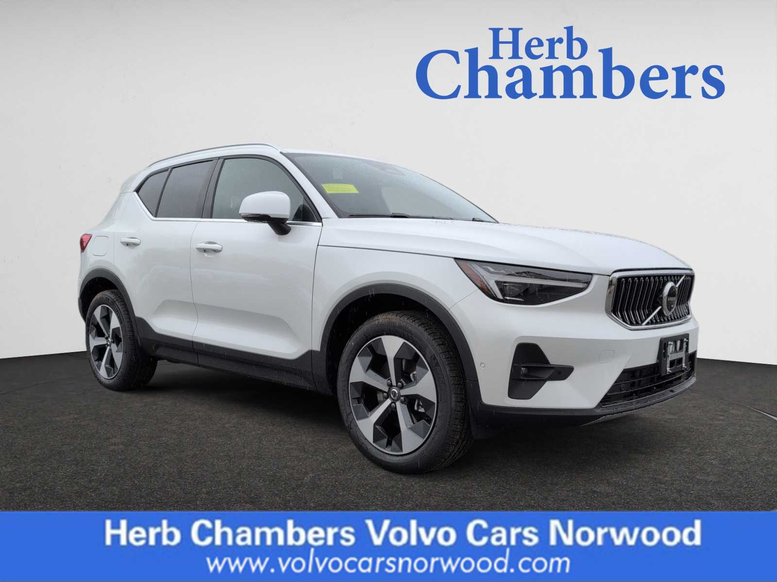 new 2025 Volvo XC40 car, priced at $48,335