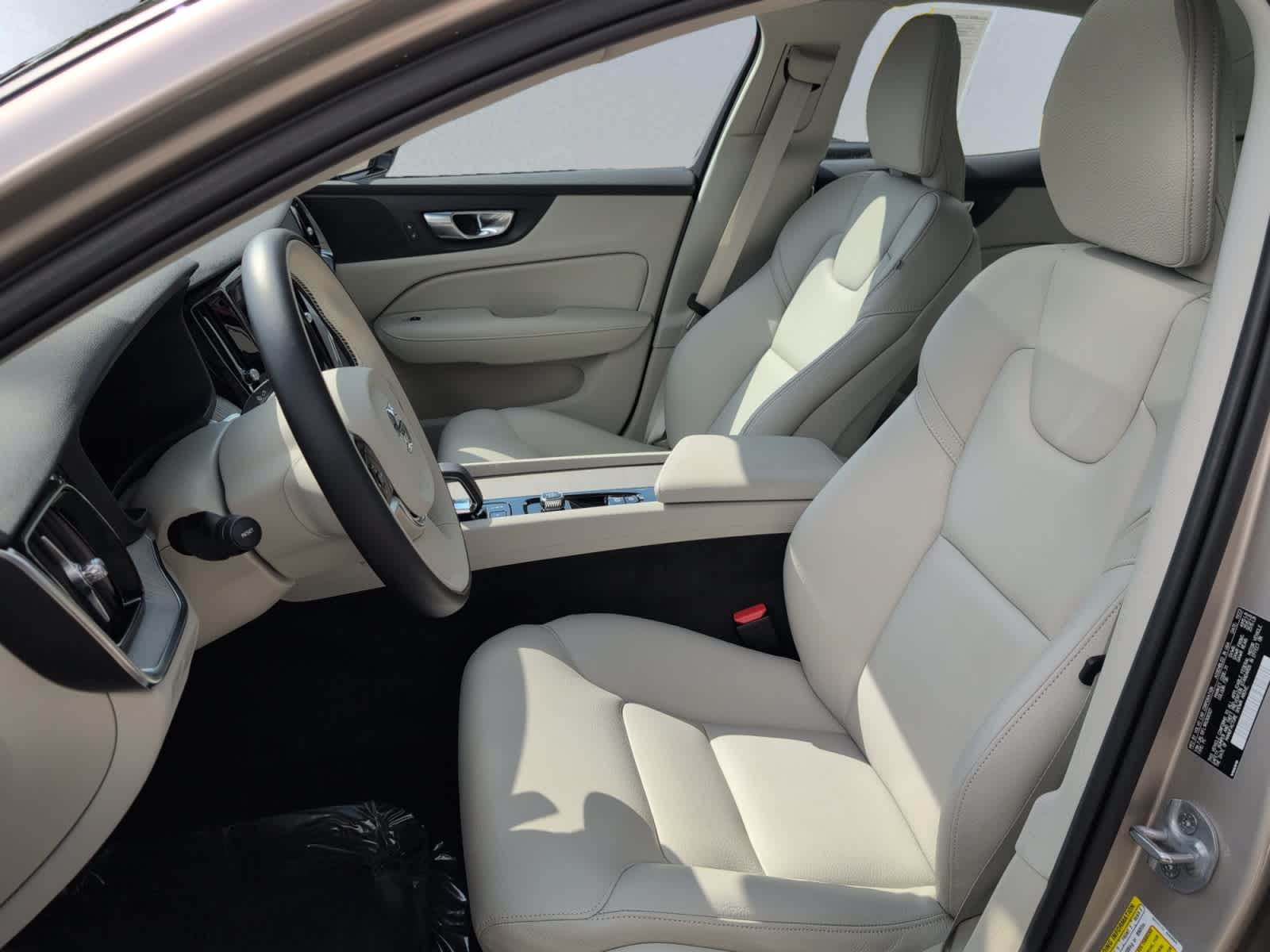 new 2024 Volvo S60 car, priced at $36,998