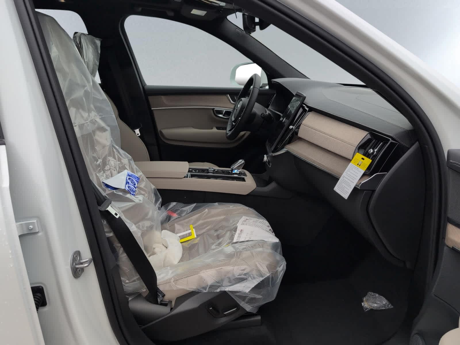 new 2025 Volvo XC90 car, priced at $59,745