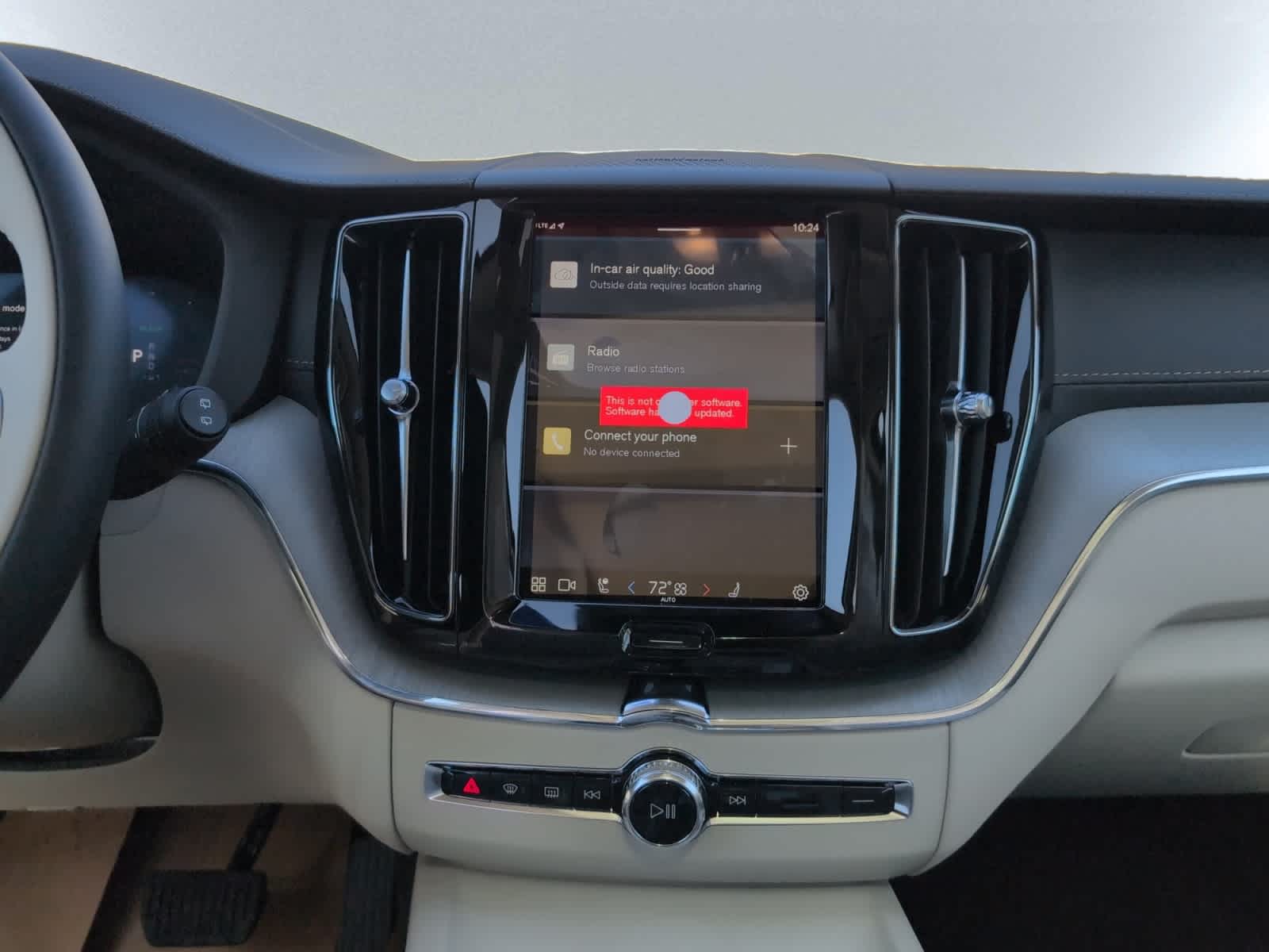 new 2025 Volvo XC60 plug-in hybrid car, priced at $71,510