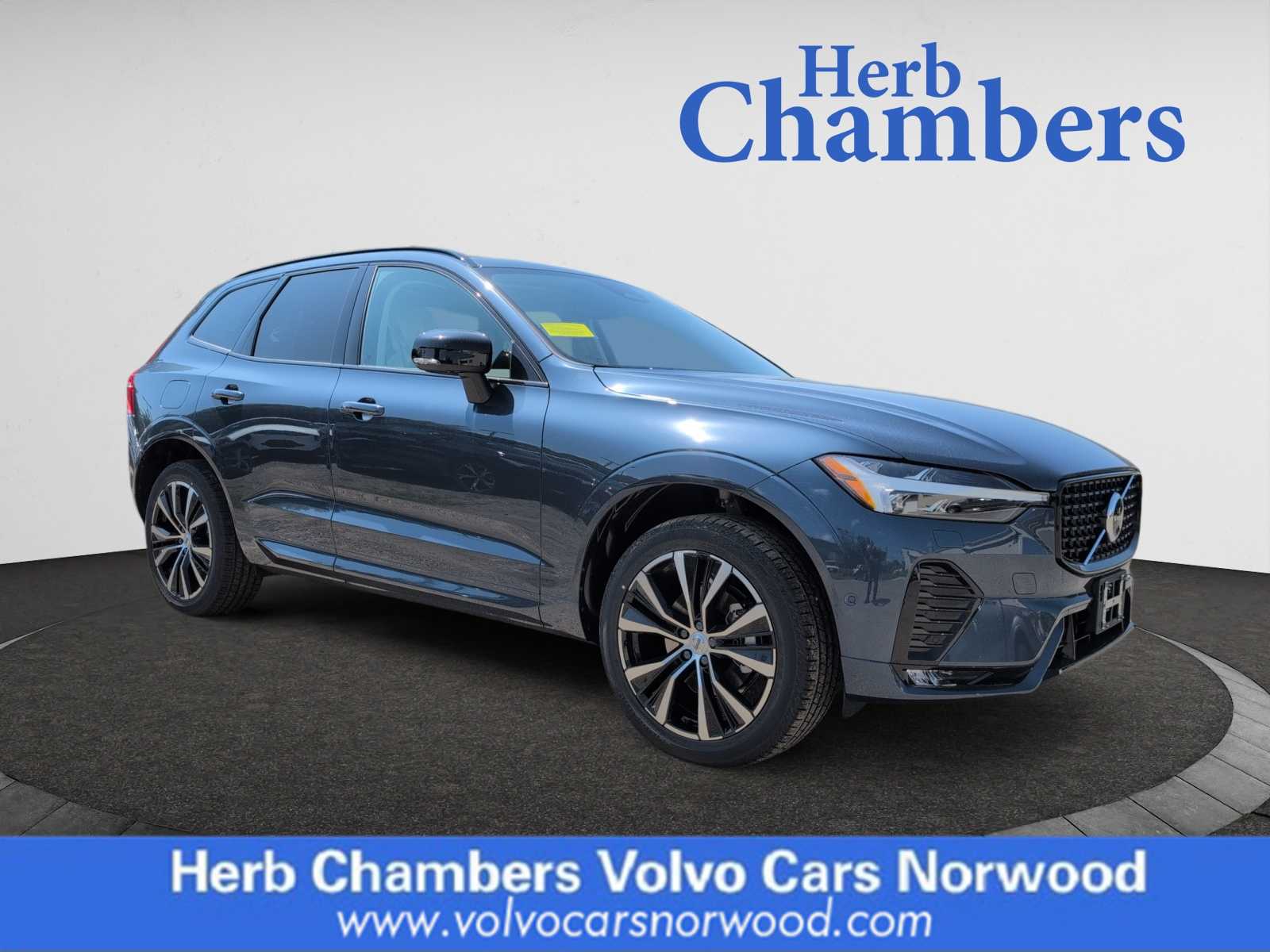 new 2025 Volvo XC60 car, priced at $55,360