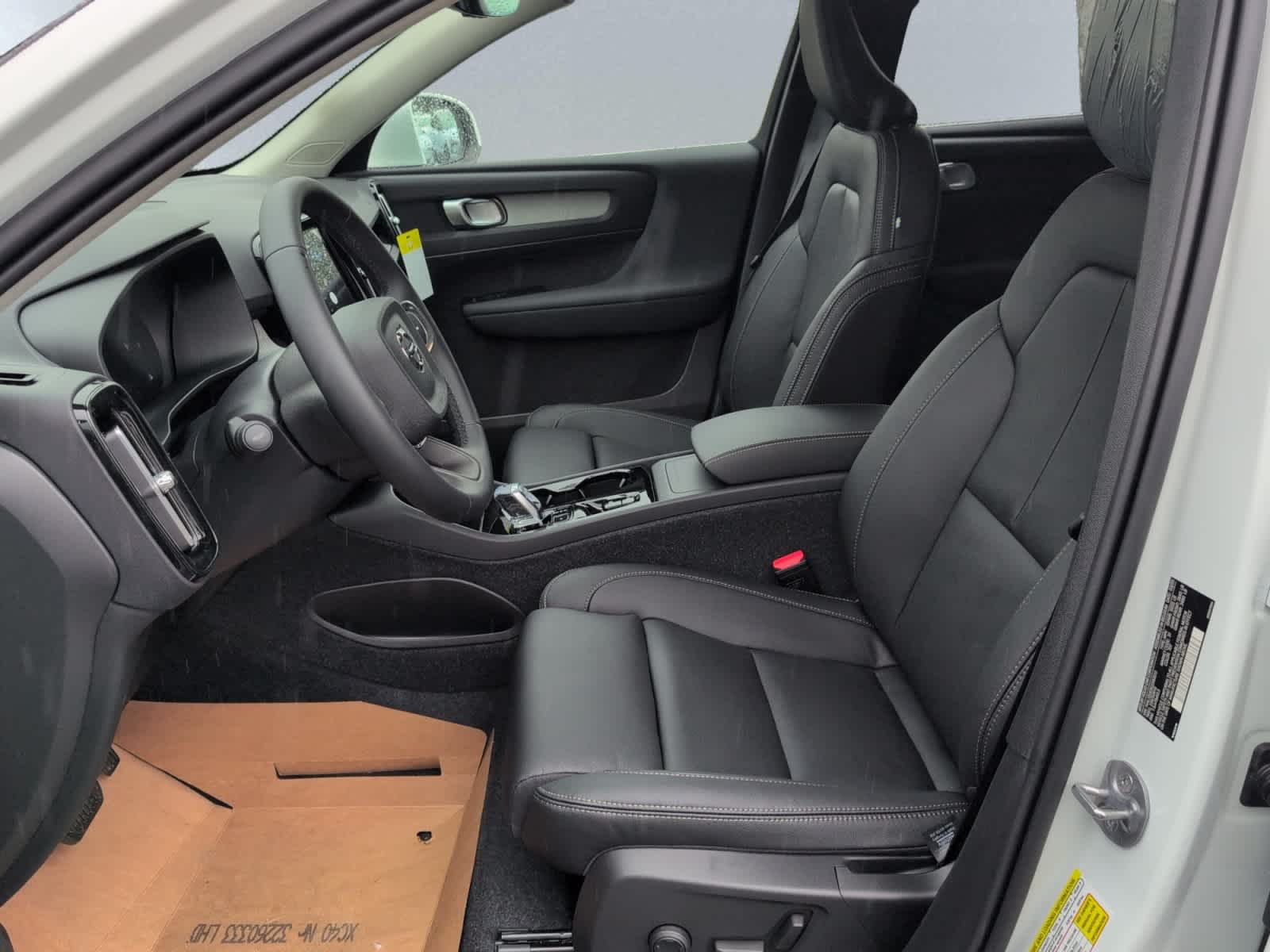 new 2025 Volvo XC40 car, priced at $48,335