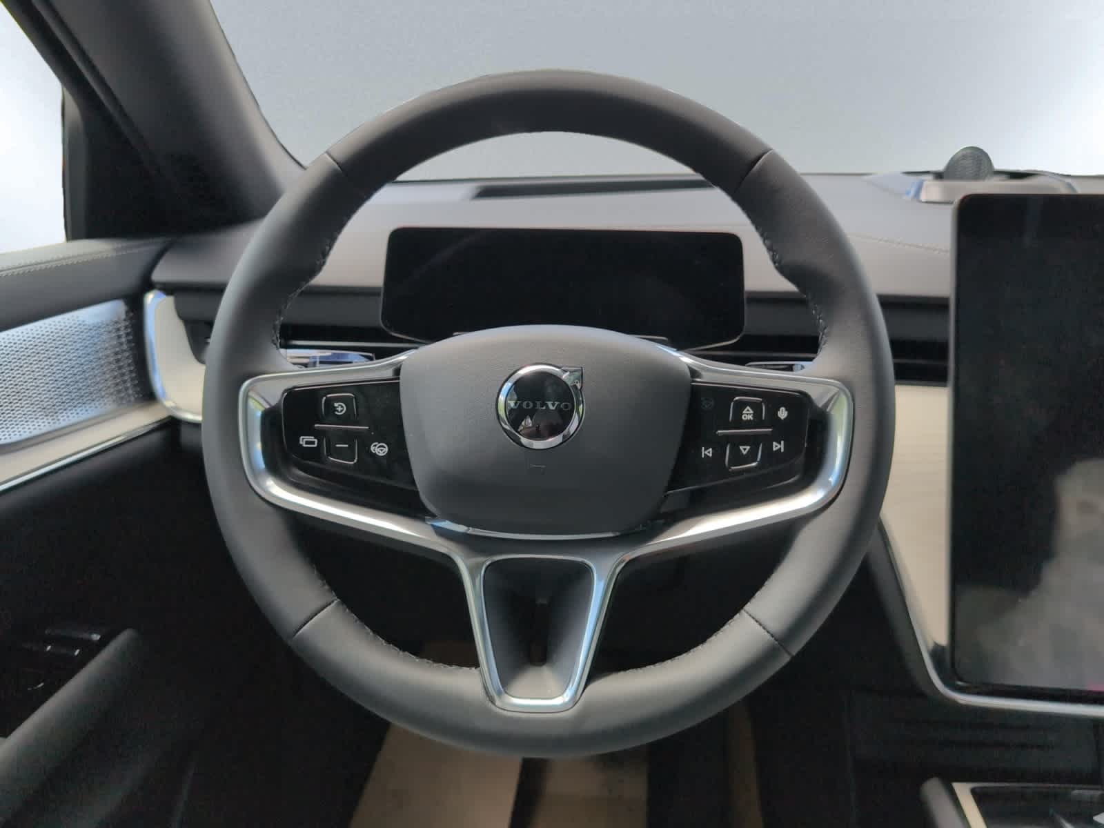 new 2025 Volvo EX90 car, priced at $98,485