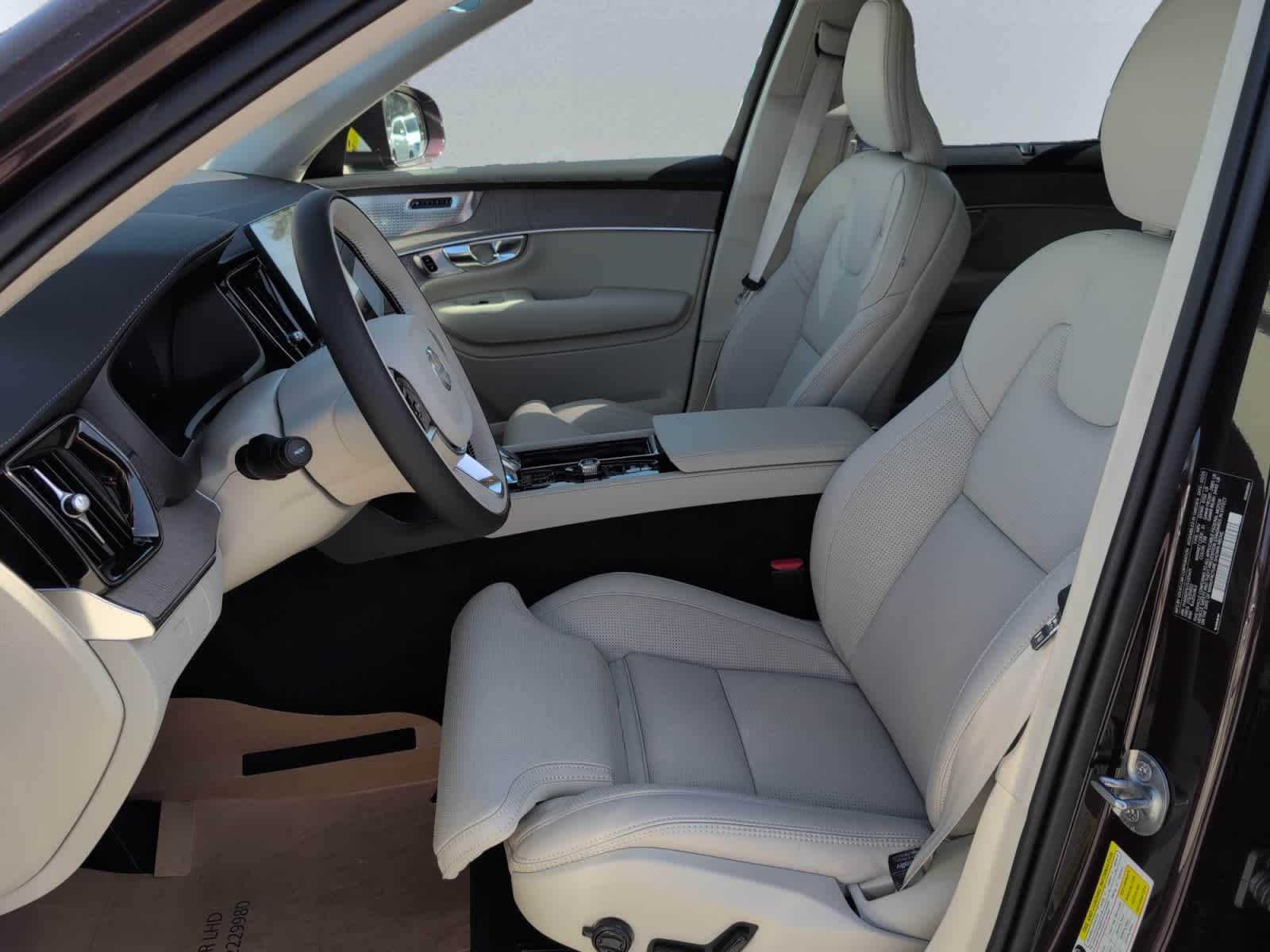 new 2025 Volvo XC90 car, priced at $79,845