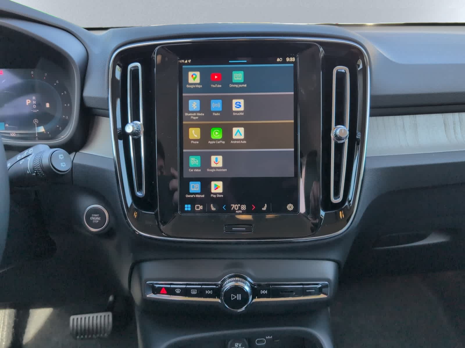 new 2025 Volvo XC40 car, priced at $43,045