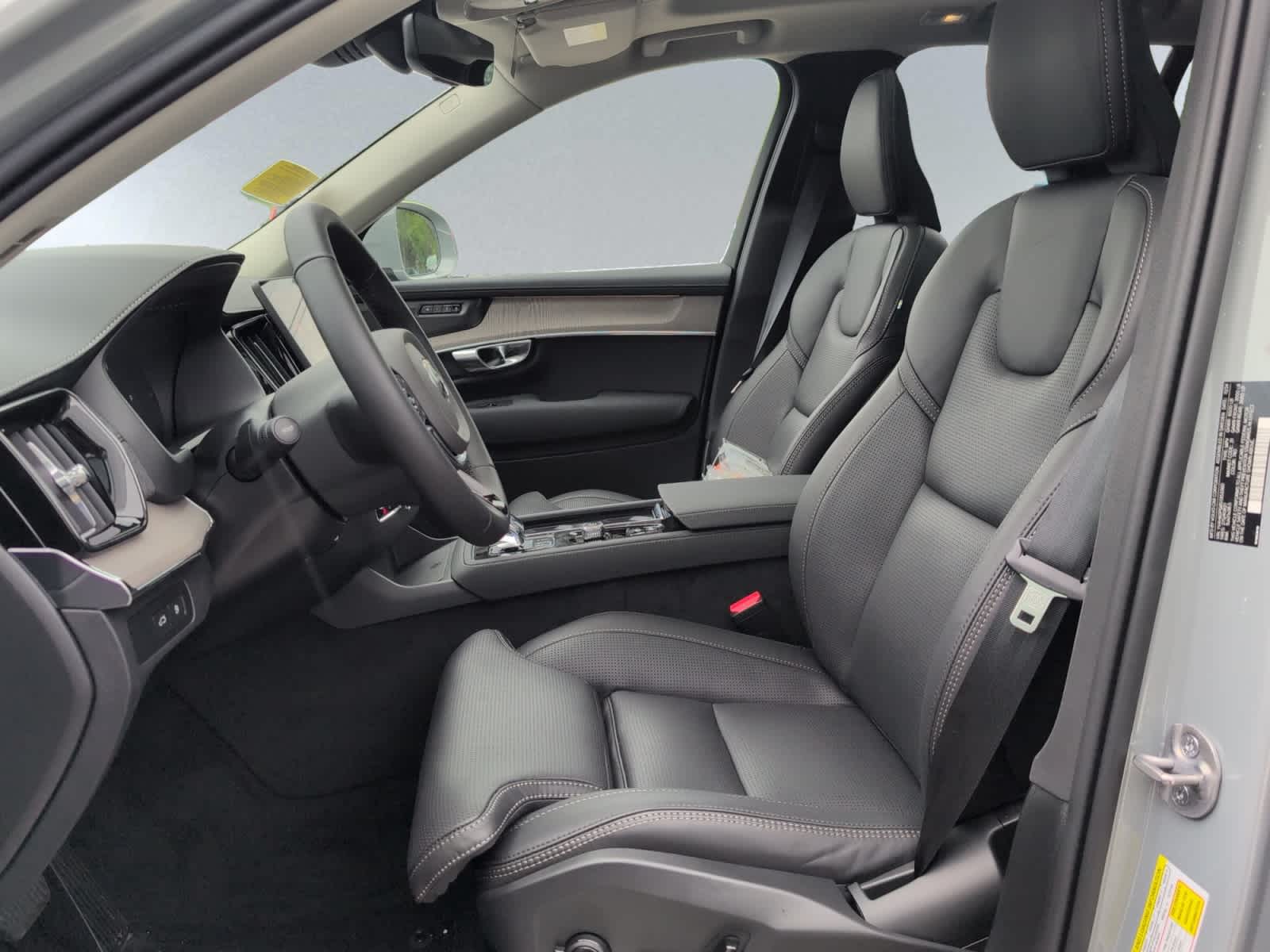 new 2025 Volvo XC90 plug-in hybrid car, priced at $82,365