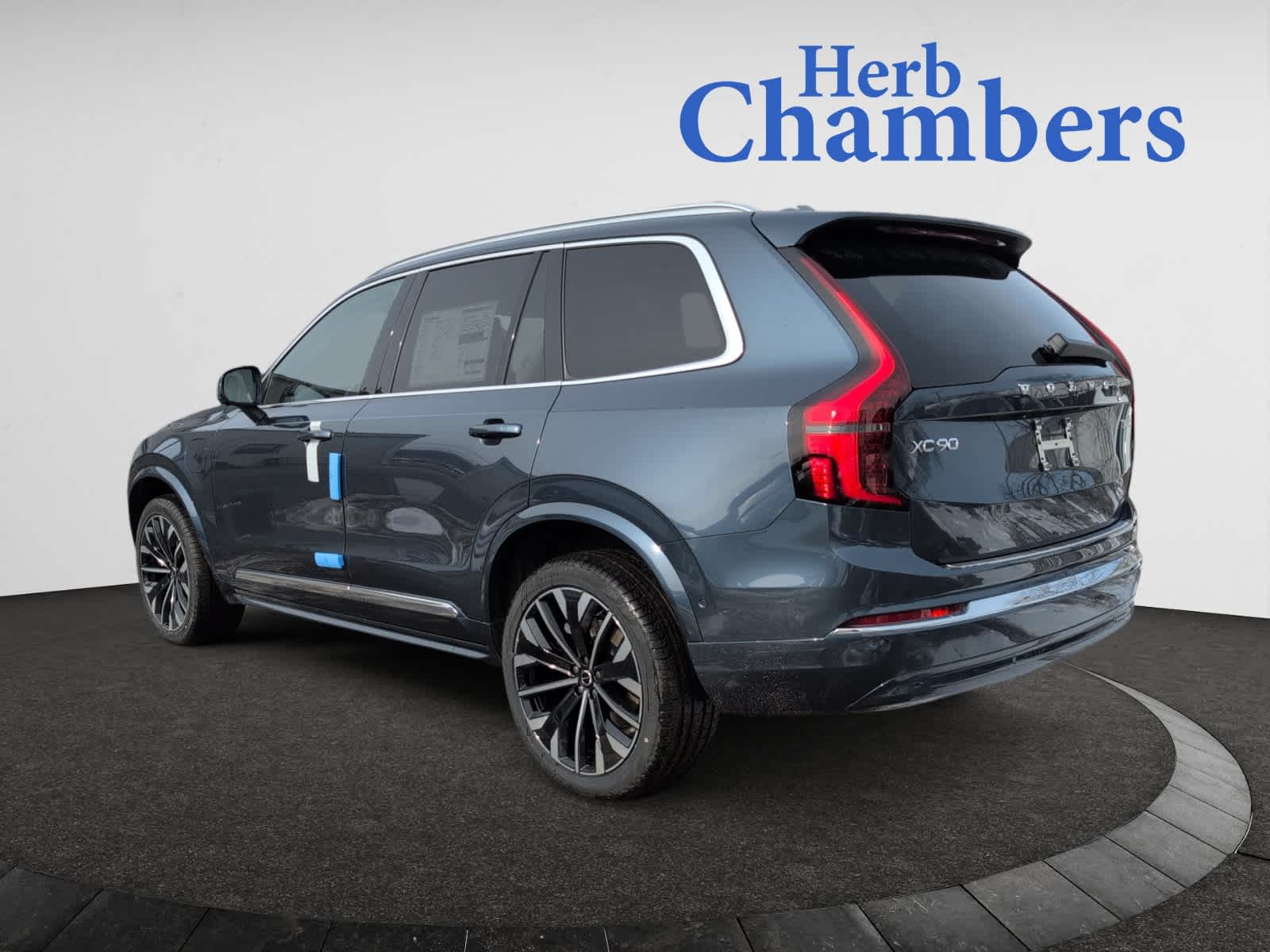 new 2025 Volvo XC90 plug-in hybrid car, priced at $82,405