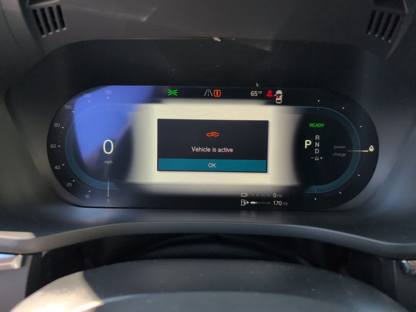 new 2025 Volvo XC60 plug-in hybrid car, priced at $65,455