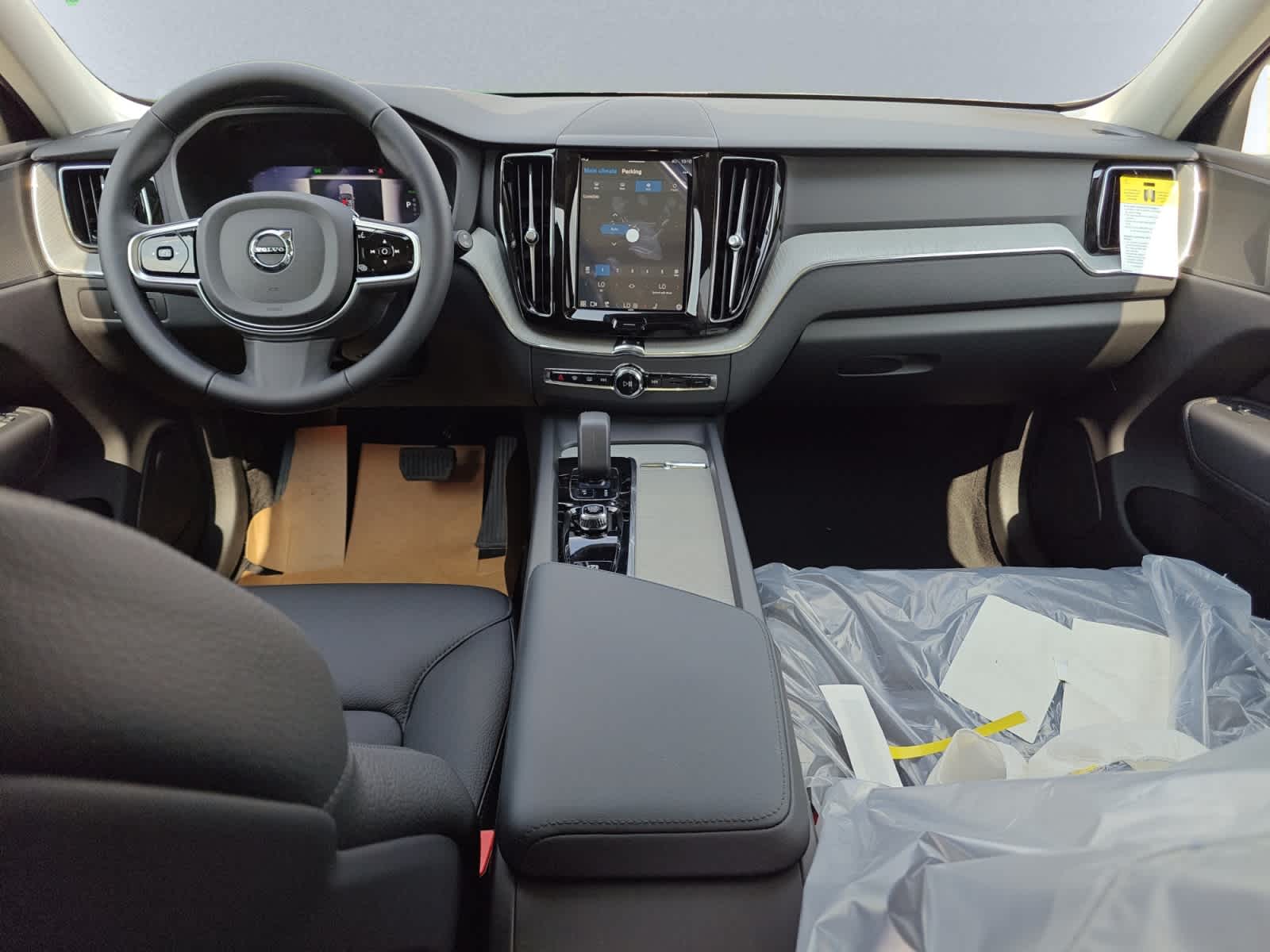 new 2025 Volvo XC60 plug-in hybrid car, priced at $65,825