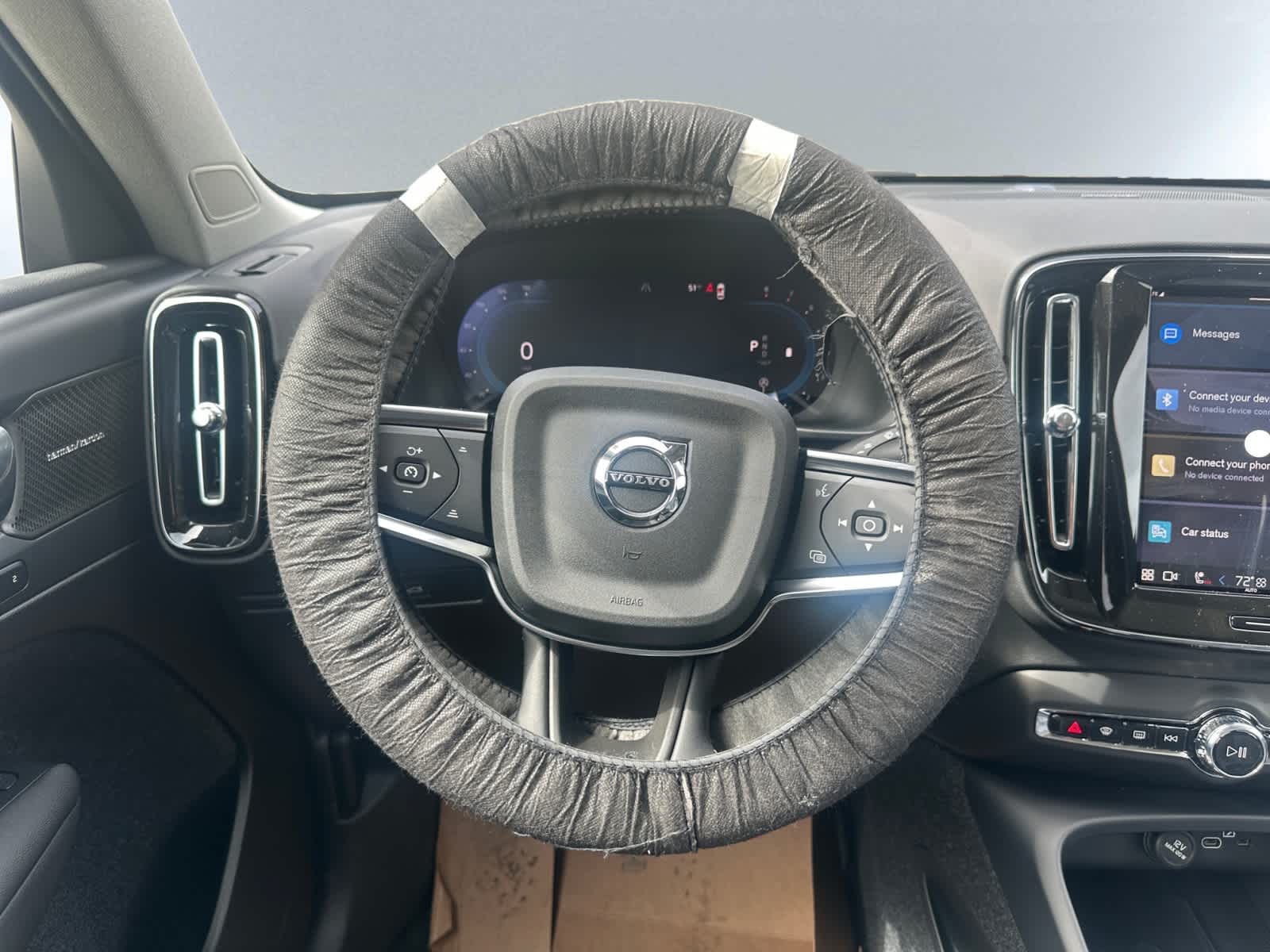 new 2025 Volvo XC40 car, priced at $51,565