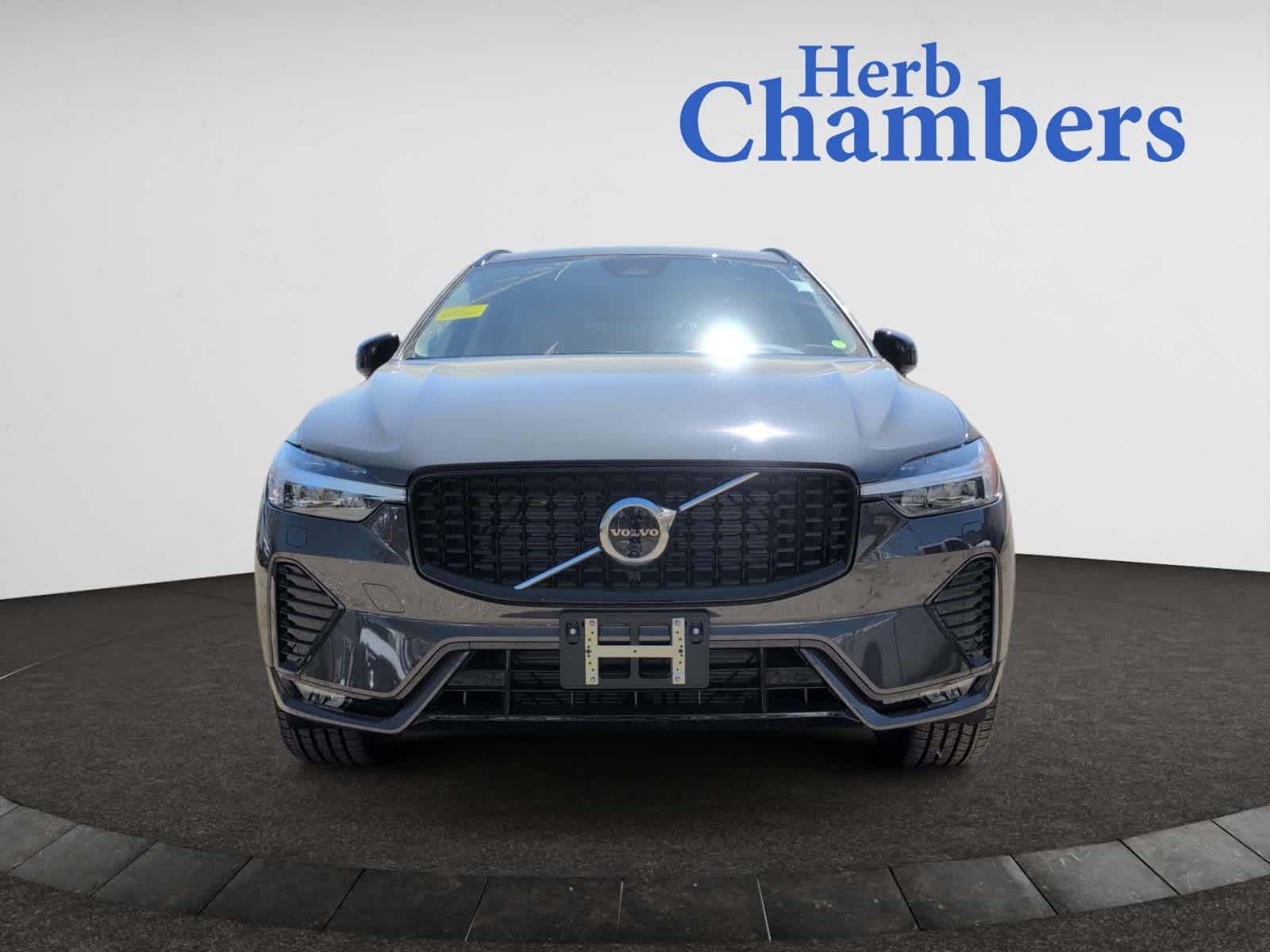 new 2025 Volvo XC60 car, priced at $56,505