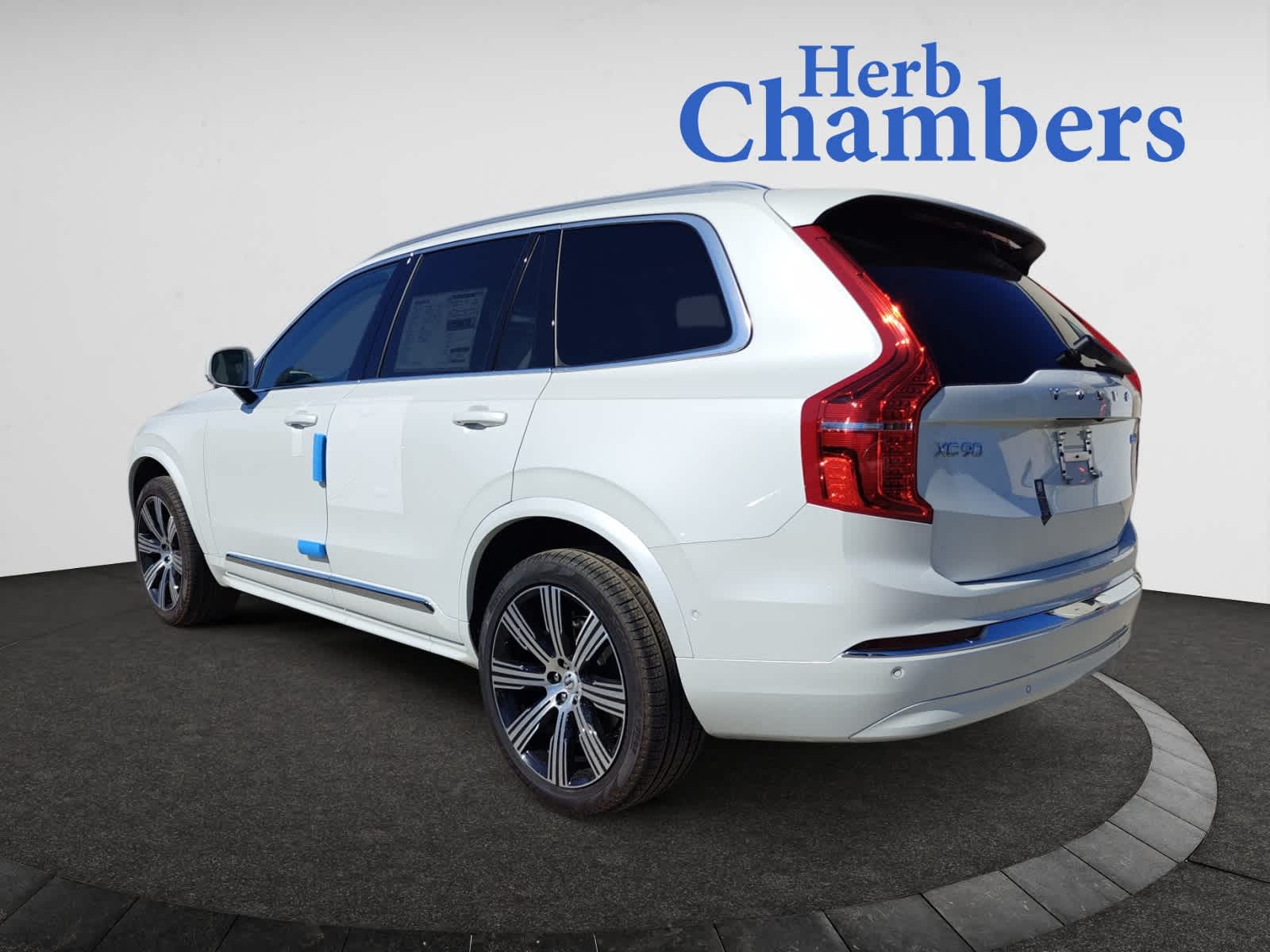 new 2025 Volvo XC90 car, priced at $68,065