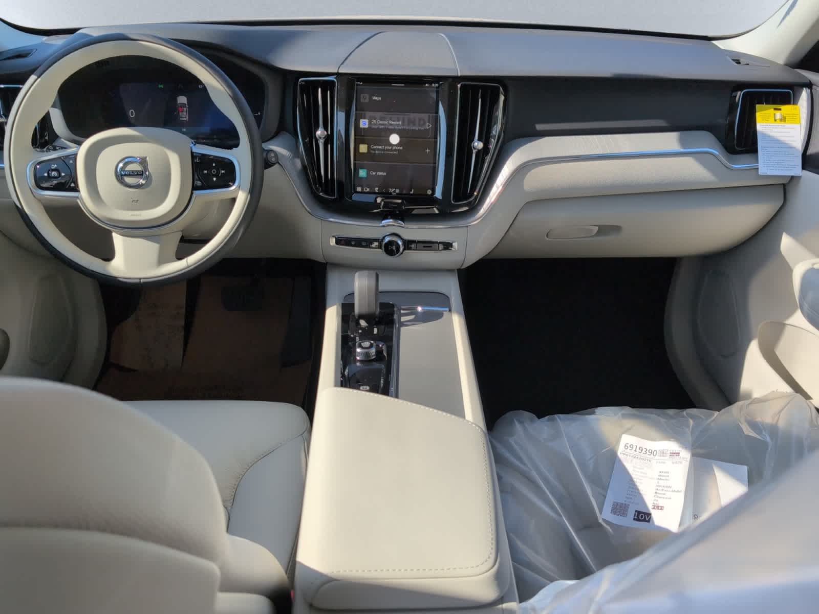 new 2025 Volvo XC60 plug-in hybrid car, priced at $66,260