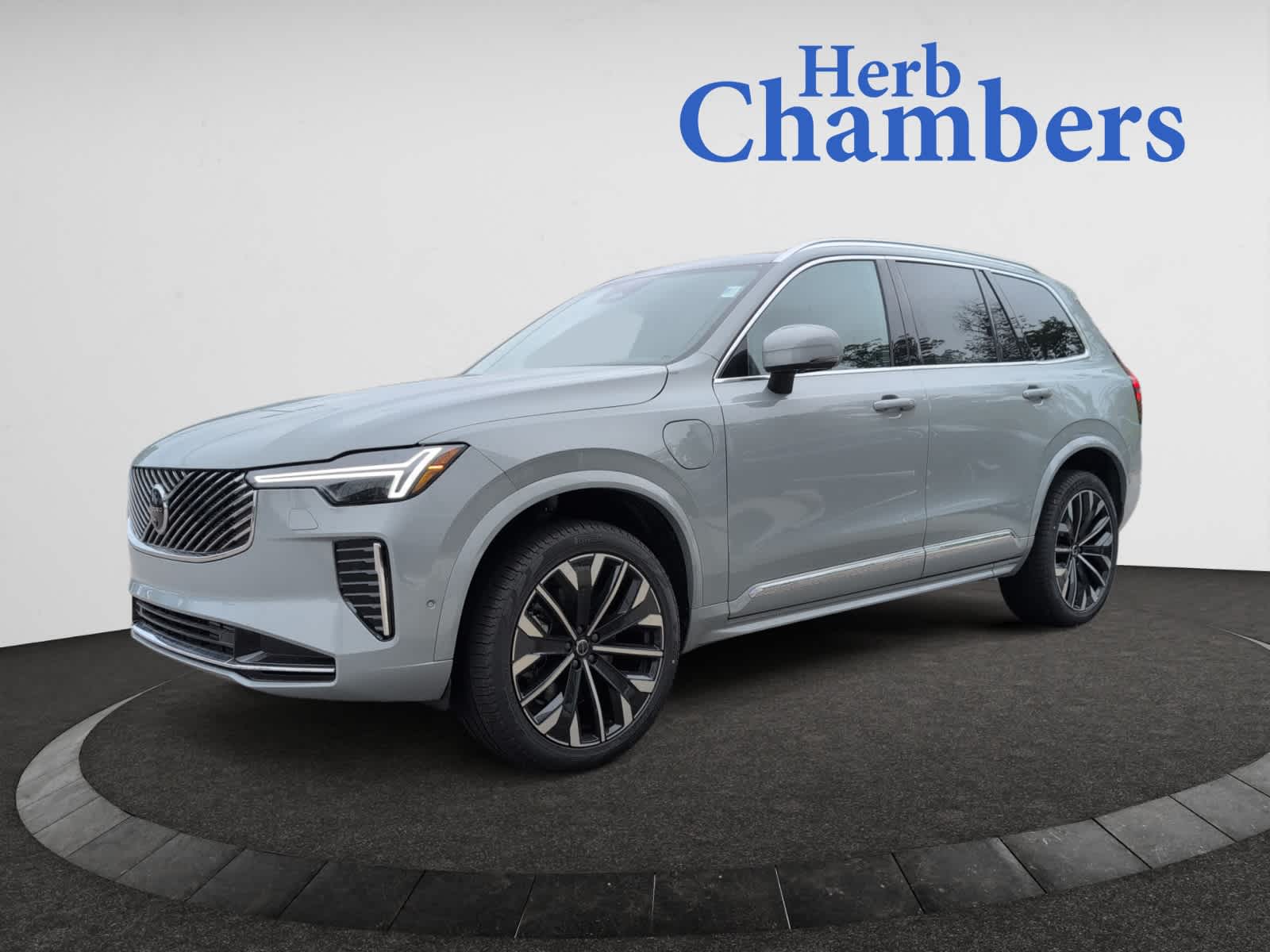 new 2025 Volvo XC90 plug-in hybrid car, priced at $82,365