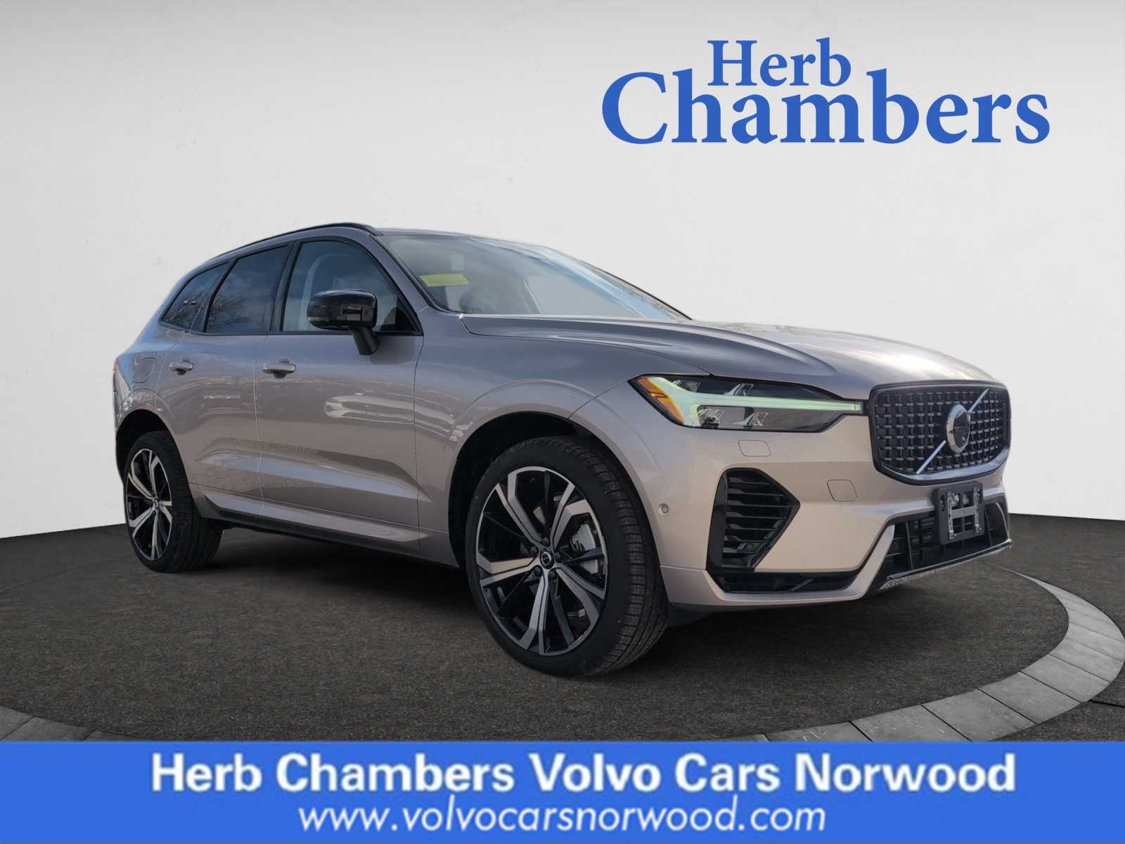 new 2025 Volvo XC60 plug-in hybrid car, priced at $71,485