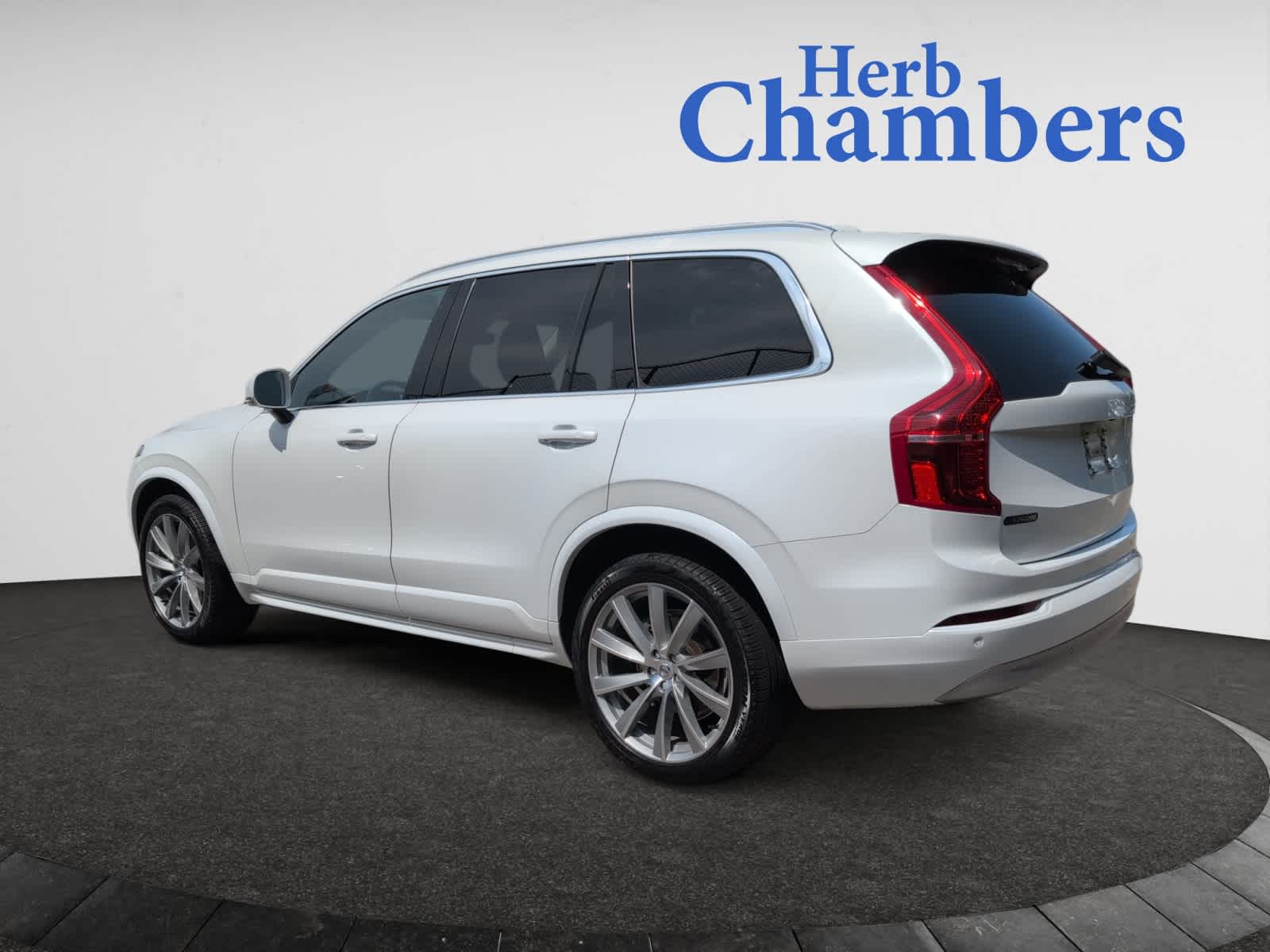 used 2022 Volvo XC90 car, priced at $42,998