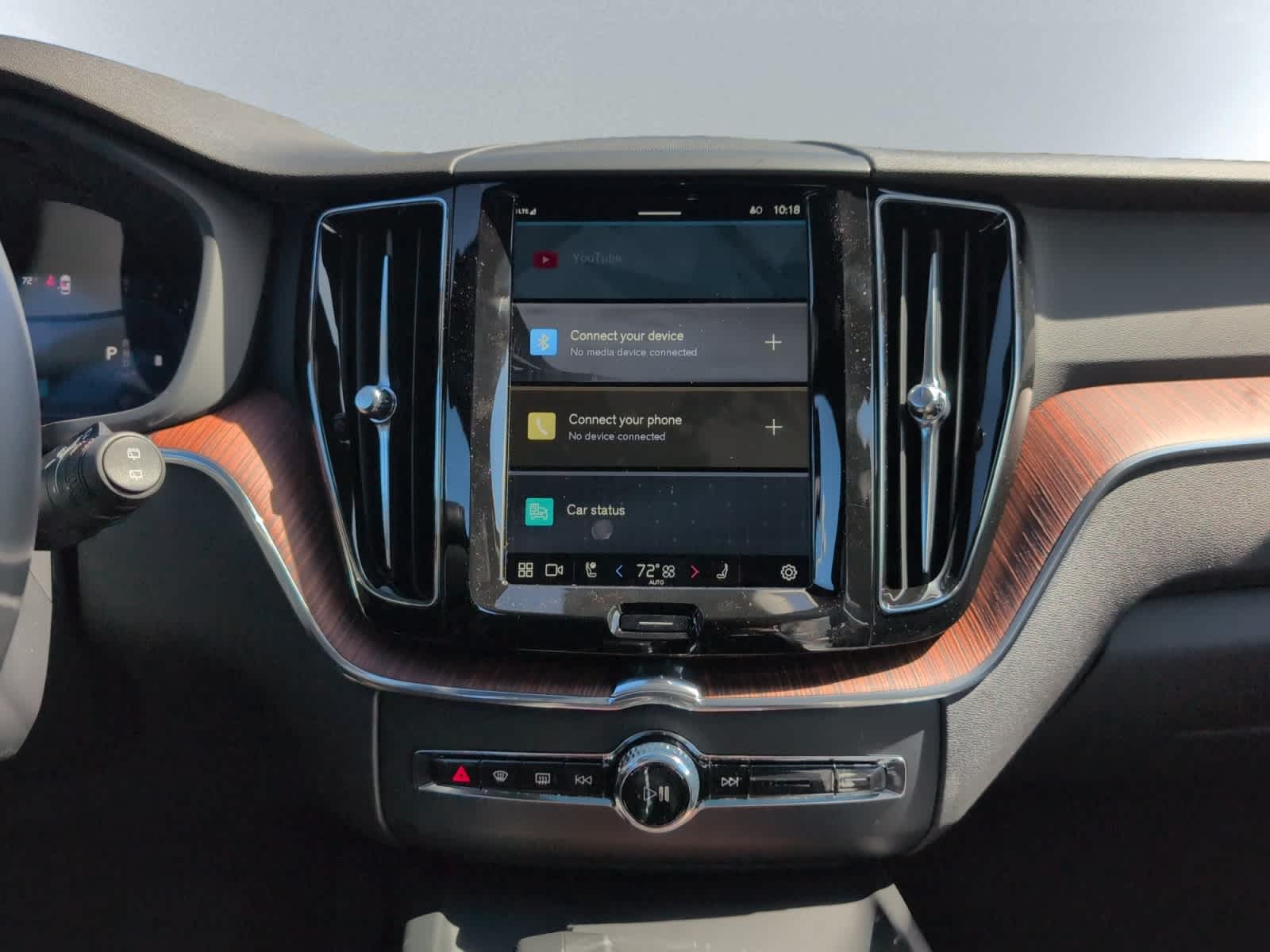 new 2025 Volvo XC60 car, priced at $54,545