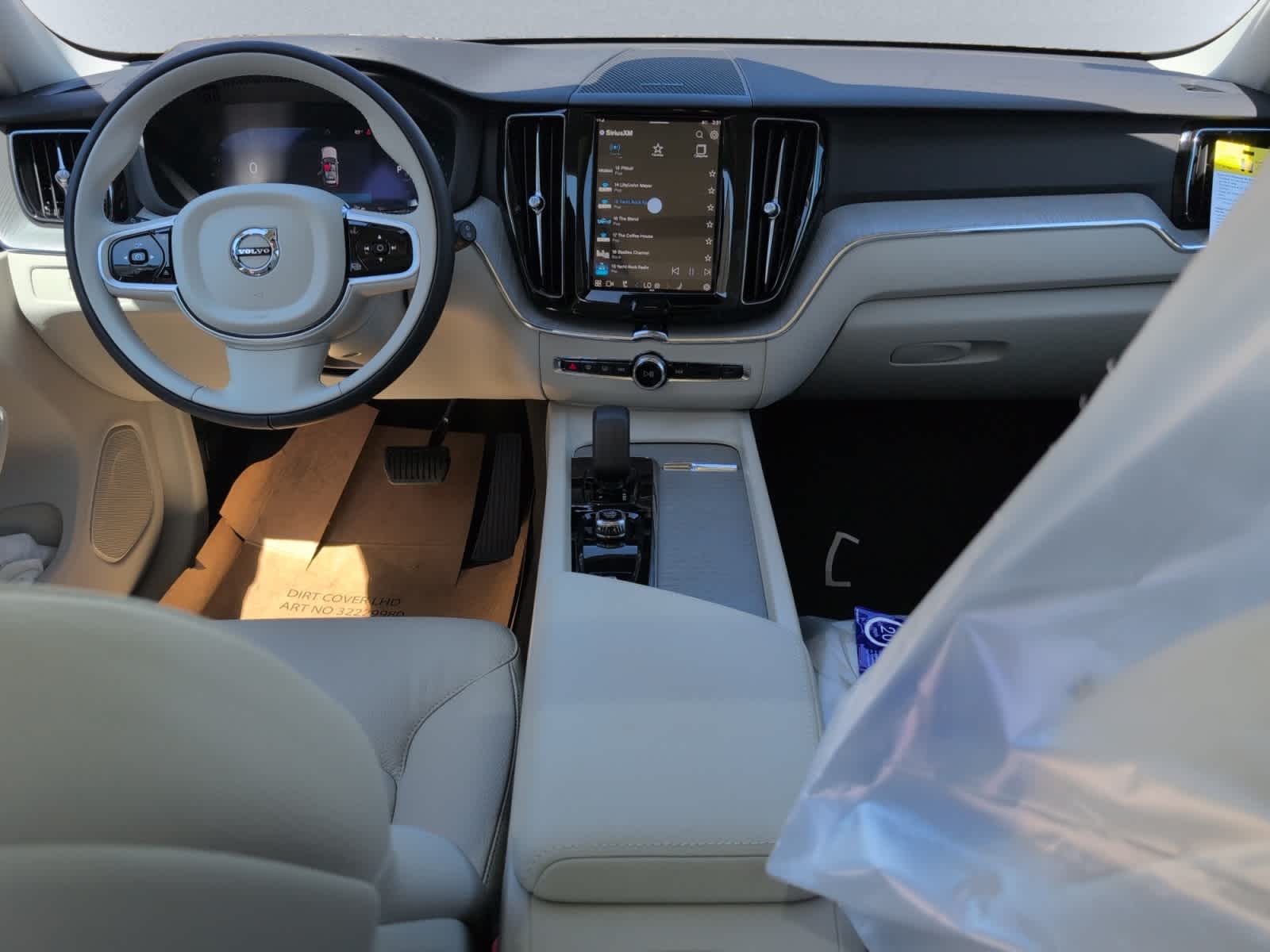 new 2025 Volvo XC60 car, priced at $56,505