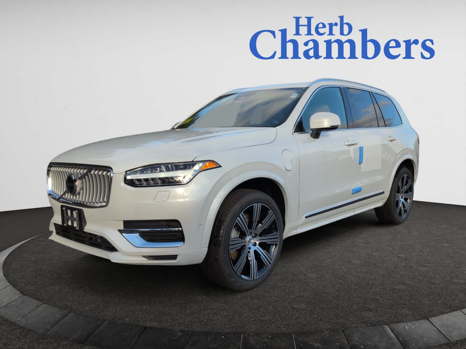 new 2025 Volvo XC90 plug-in hybrid car, priced at $81,765