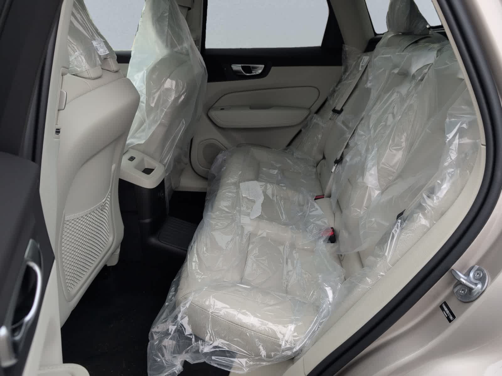 new 2025 Volvo XC60 plug-in hybrid car, priced at $66,260