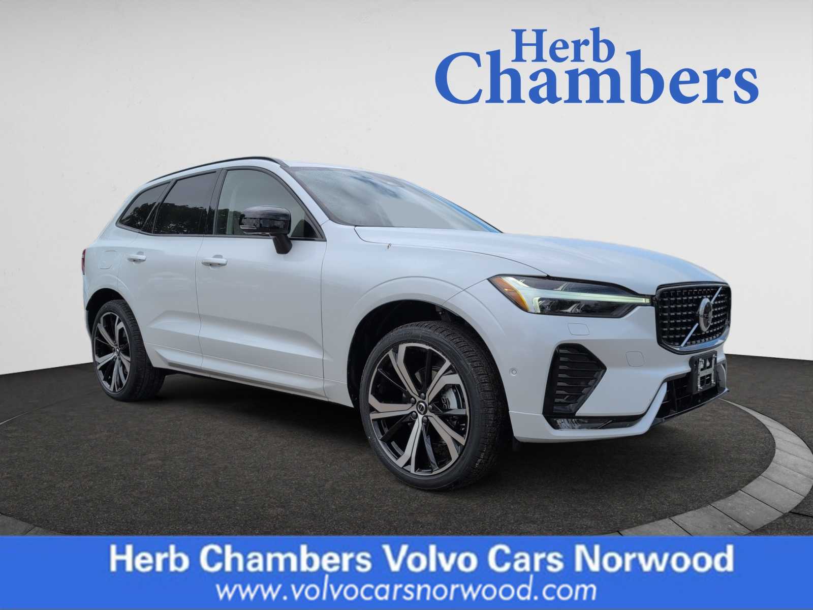new 2025 Volvo XC60 car, priced at $60,660