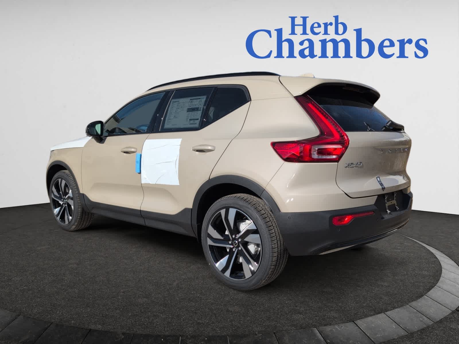 new 2025 Volvo XC40 car, priced at $51,550