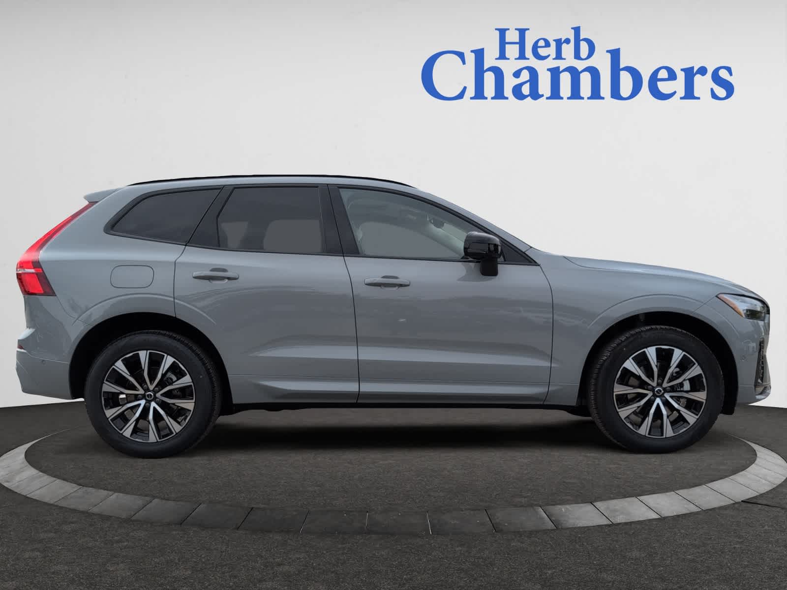 new 2025 Volvo XC60 car, priced at $54,925