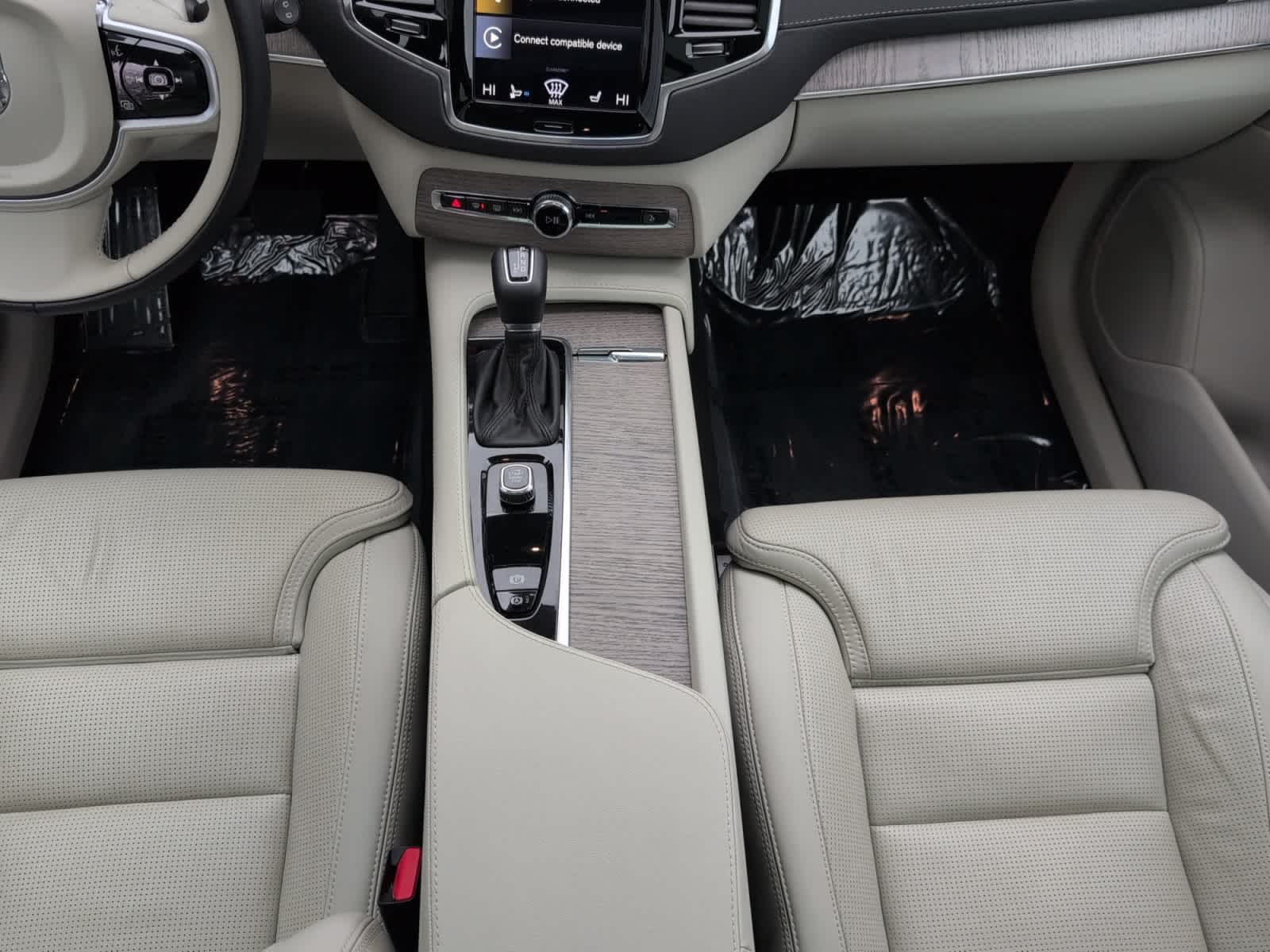 used 2022 Volvo XC90 car, priced at $46,998